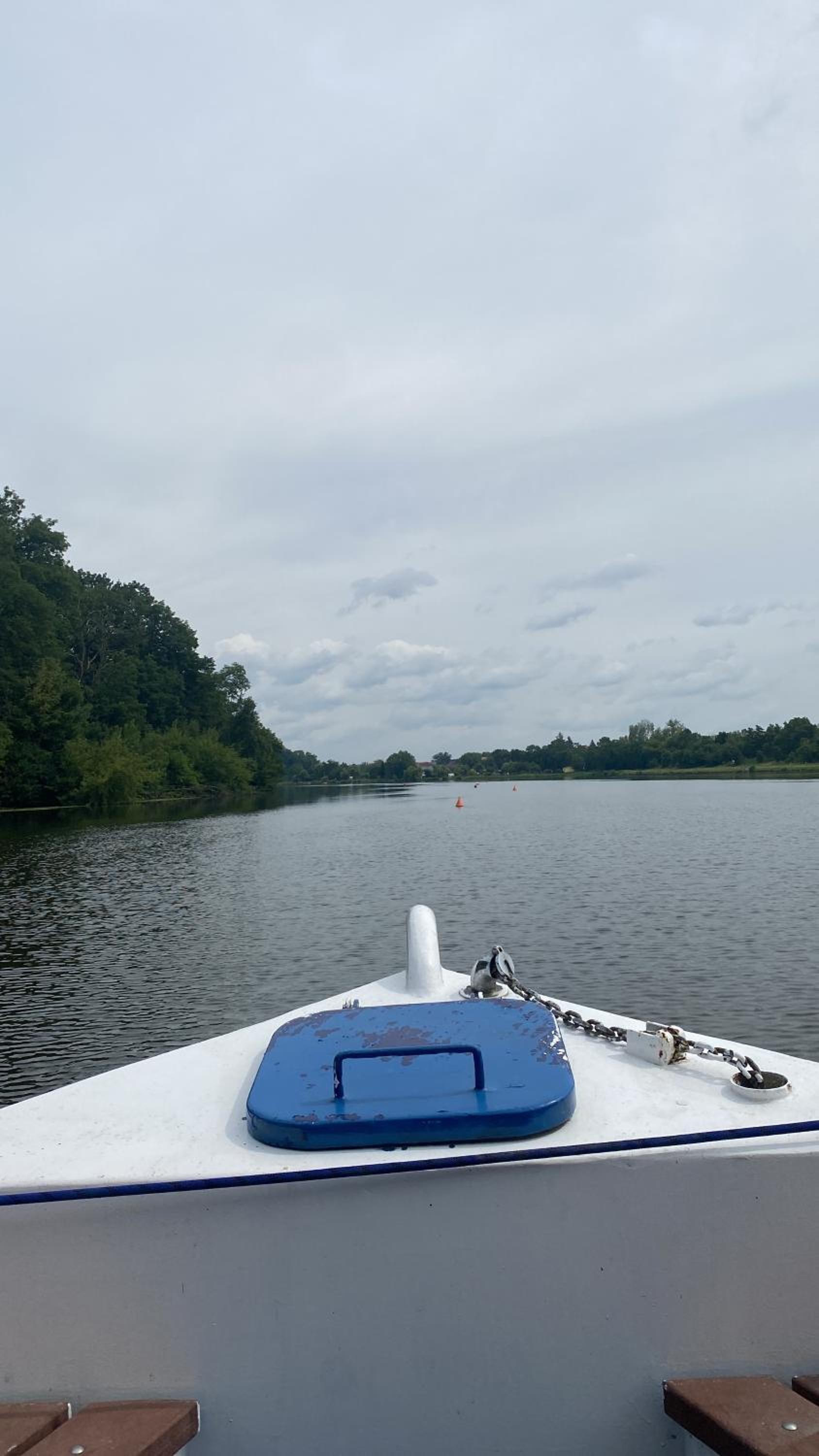 Zouw Hausboat Zakotven -pouze ubytovaní