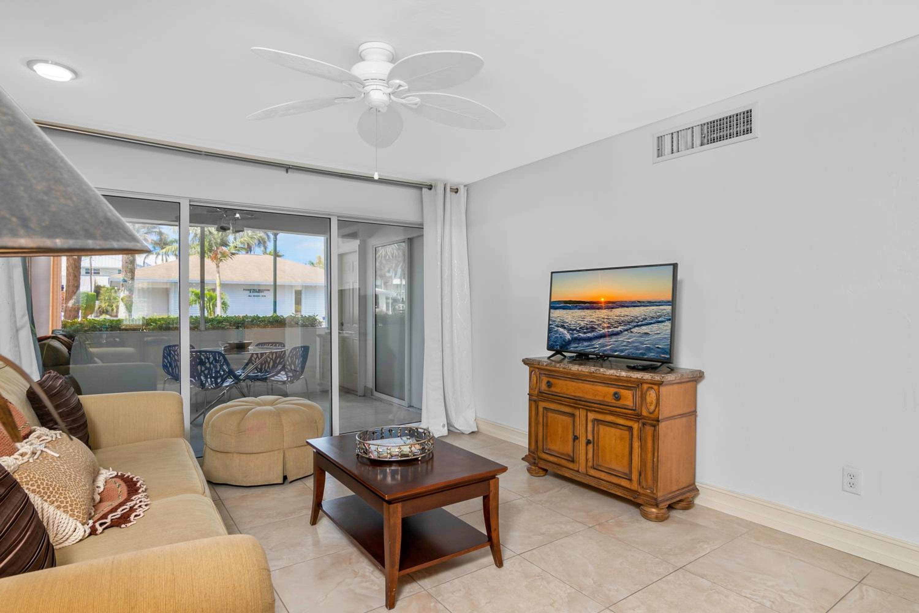 Downtown Starfish 807 view 4