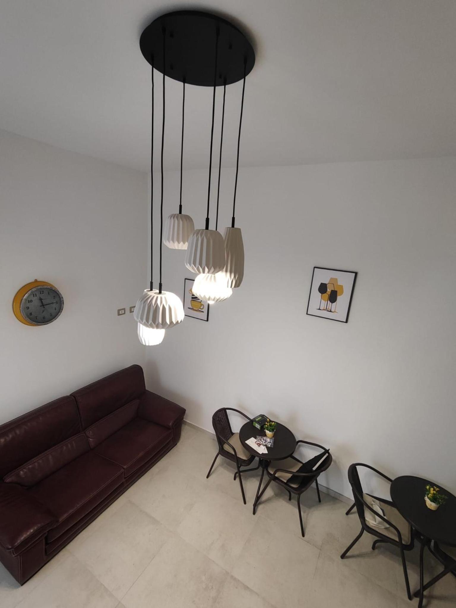 b&b Telesilla