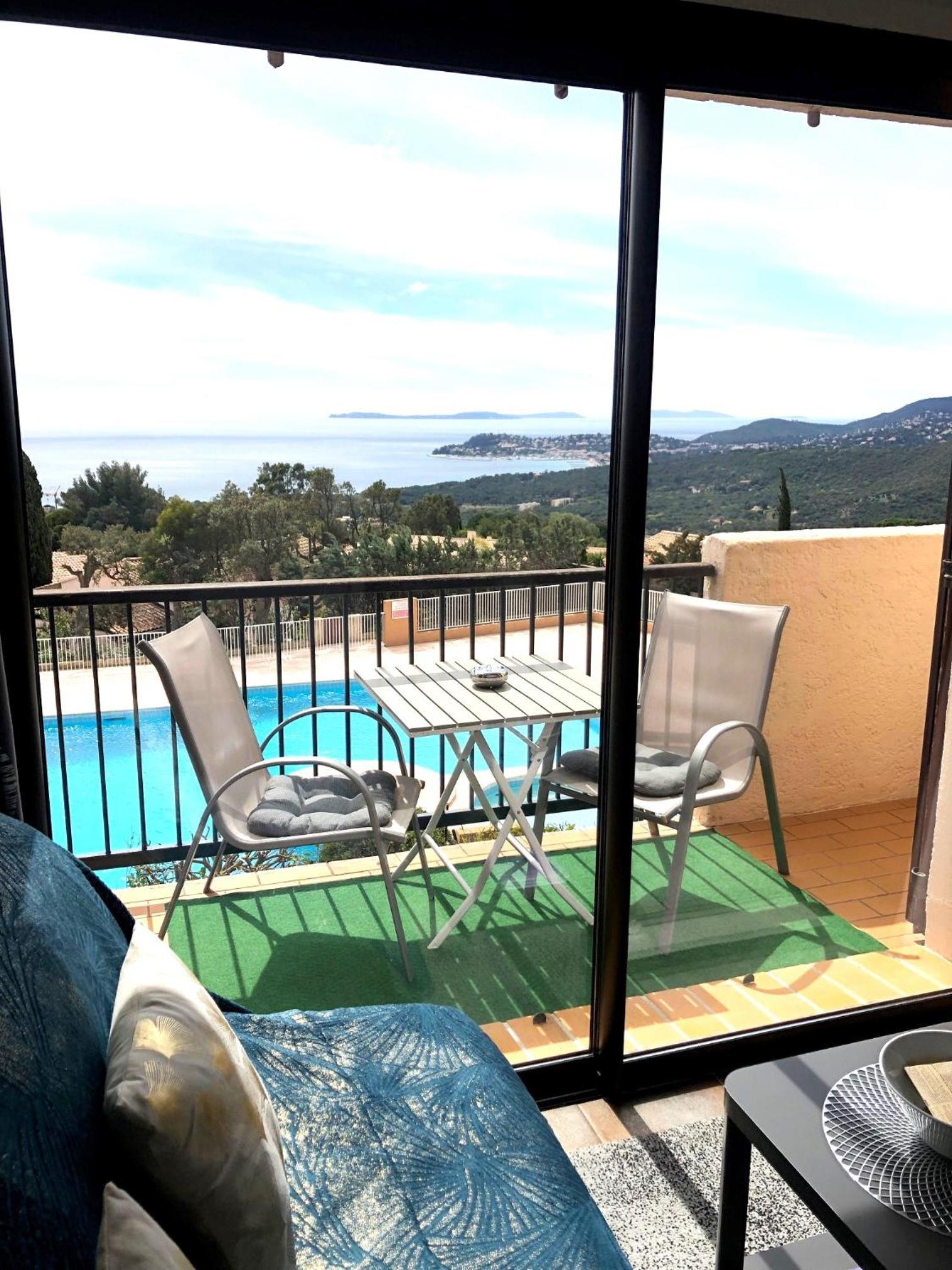 STUDIO POOL HOUSE 2 ETOILES VUE MER PANORAMIQUE AMAZING SEA VIEW WIFI LINGE LINEN INCLUS AIRCONDITIOn
