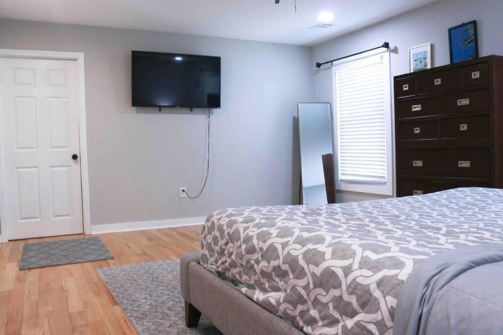 3BR Lovely Furnished Westside Home with amenities view 4