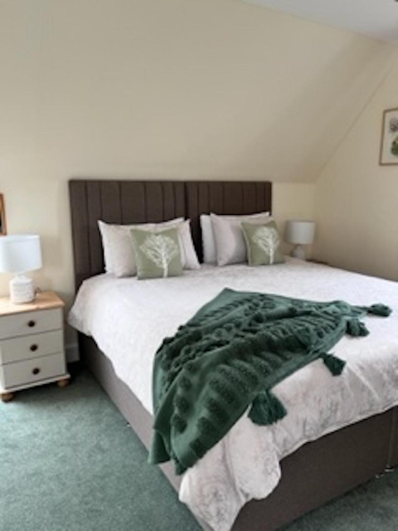 Pinewood Country House