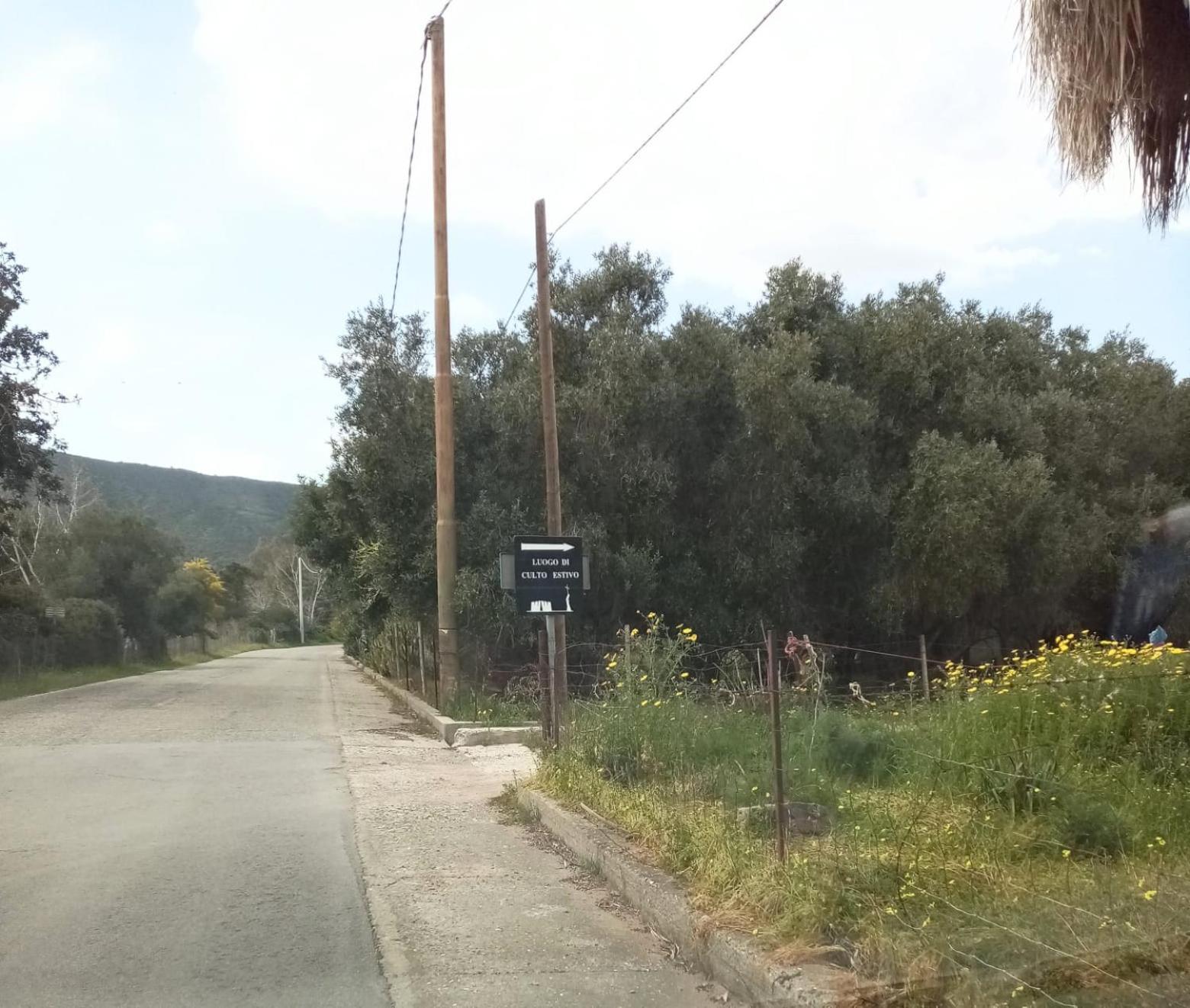 VILLALoddo1 frontemare Tertenia