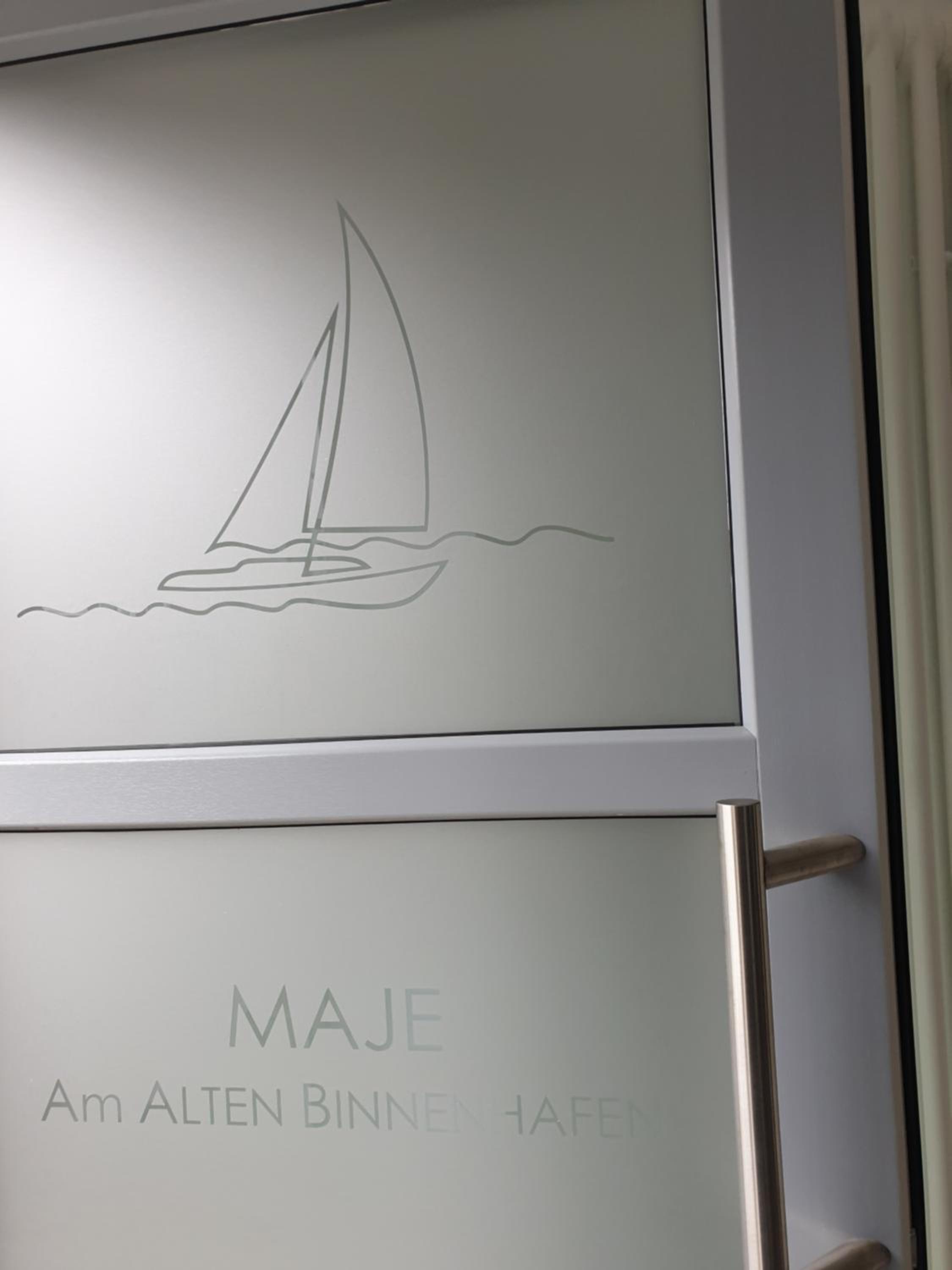Maje Am alten Binnenhafen