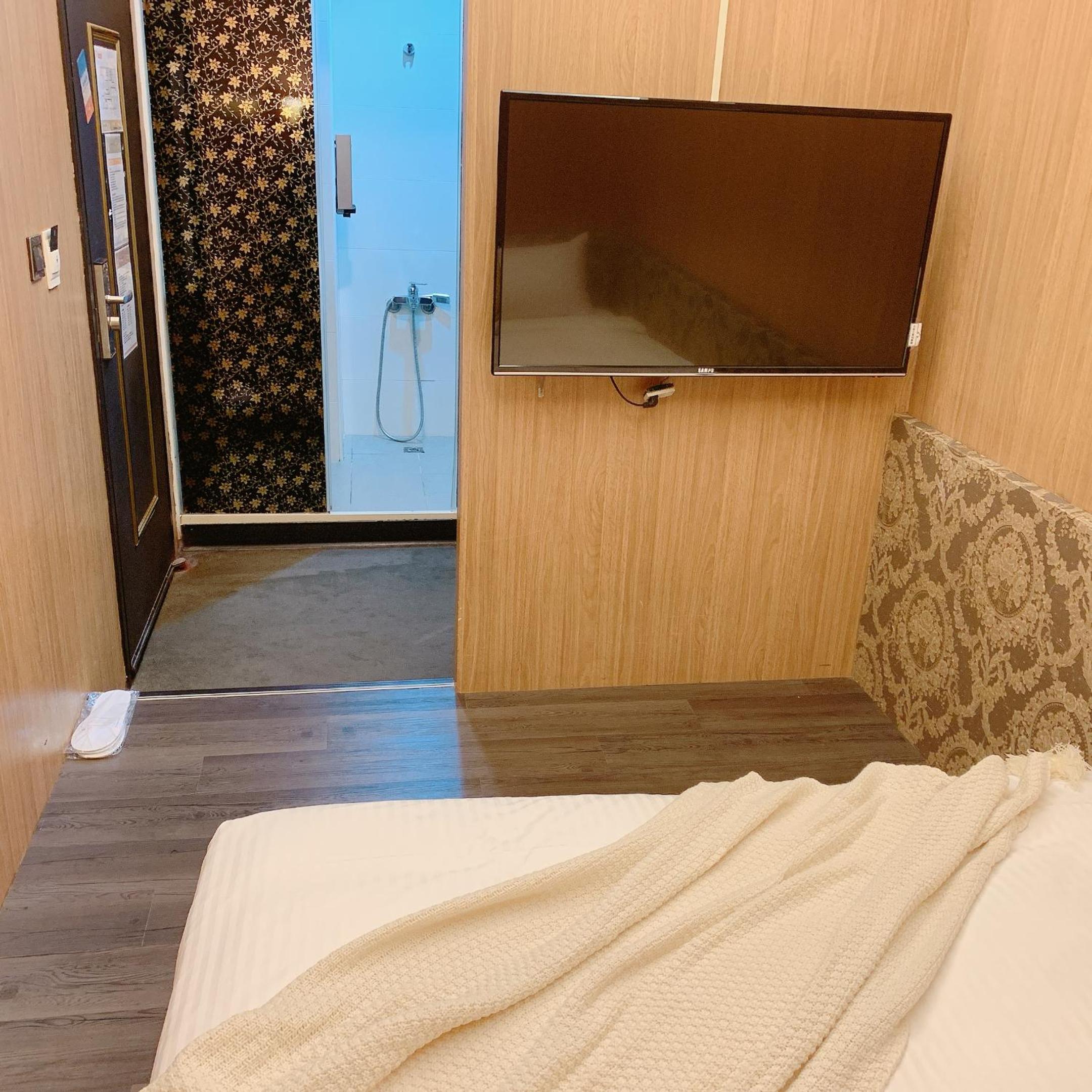 Meworld Hotel - Ximen