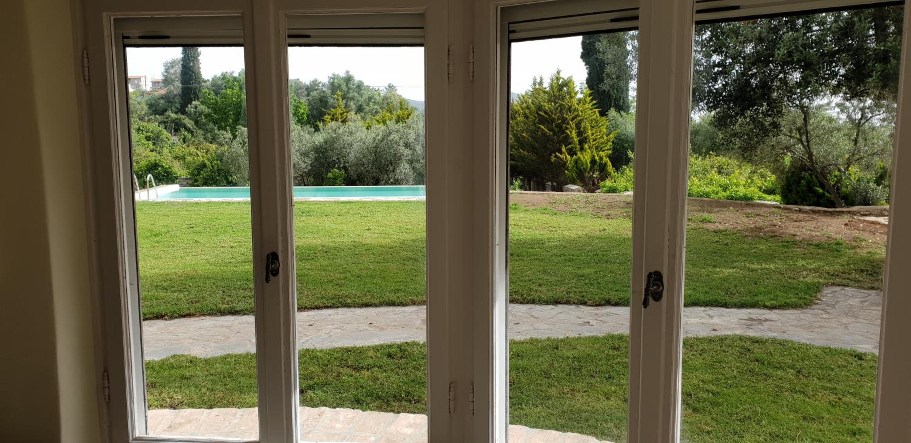 Private Swimmingpool in Cottage