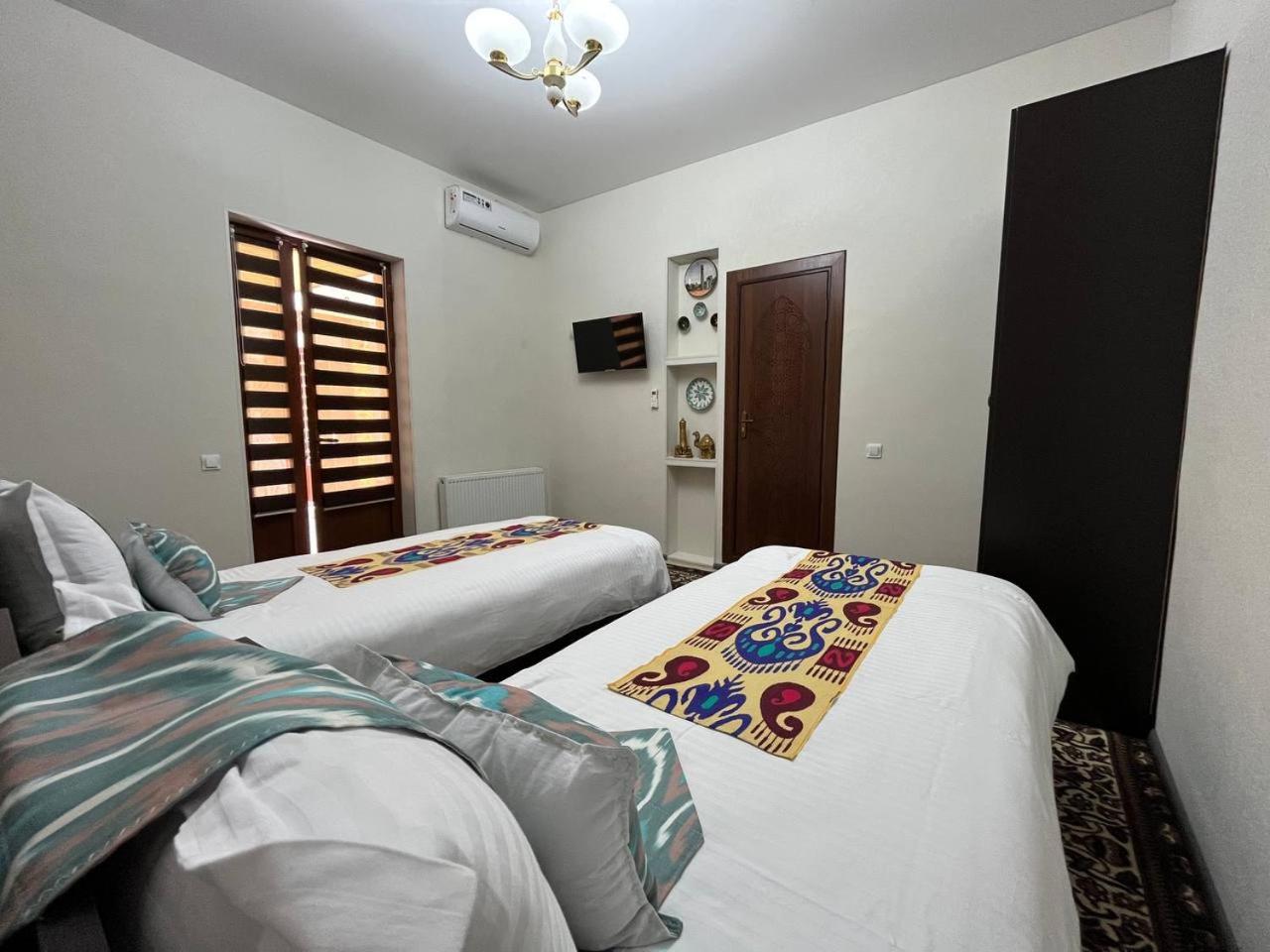 Old Safari Golden Location Guest house with Laundry Service