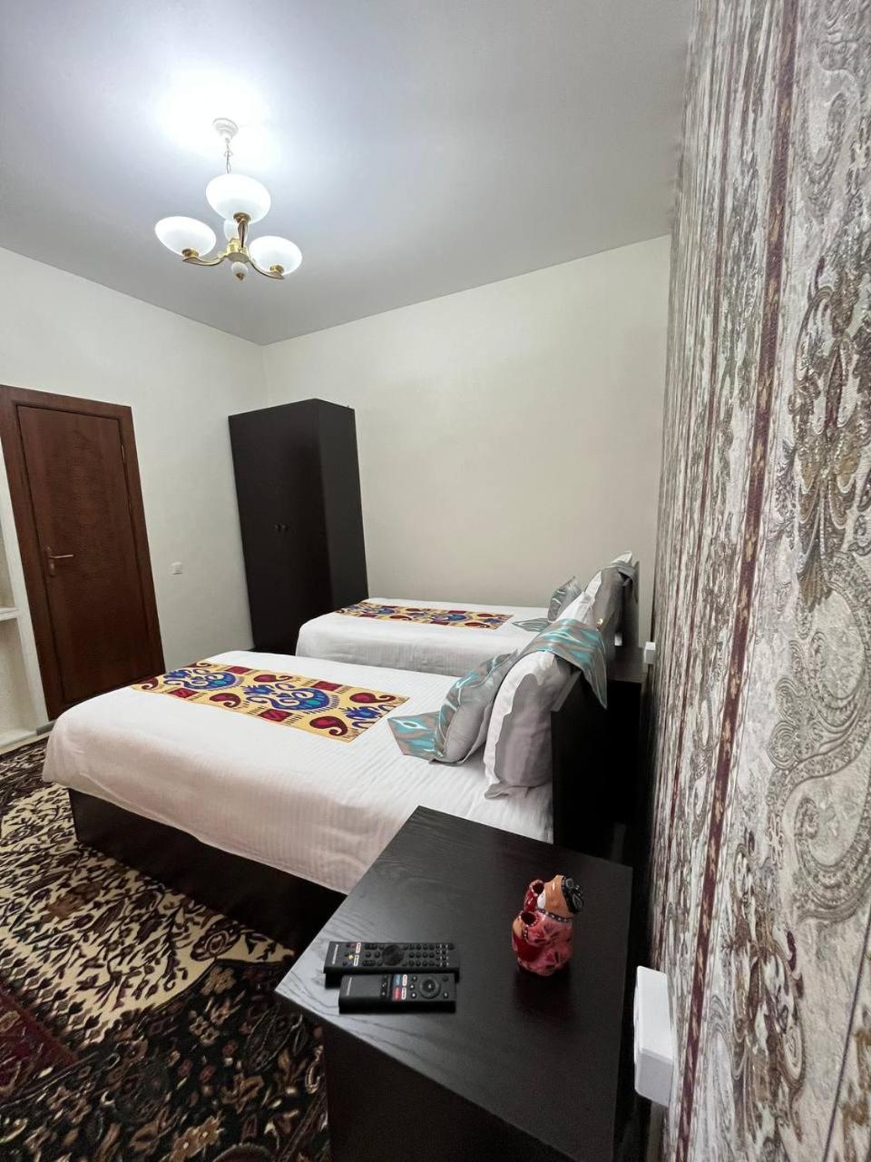 Old Safari Golden Location Guest house with Laundry Service