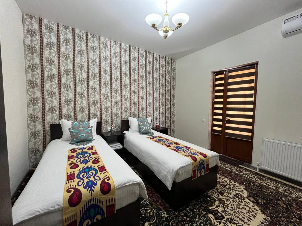 Old Safari Golden Location Guest house with Laundry Service