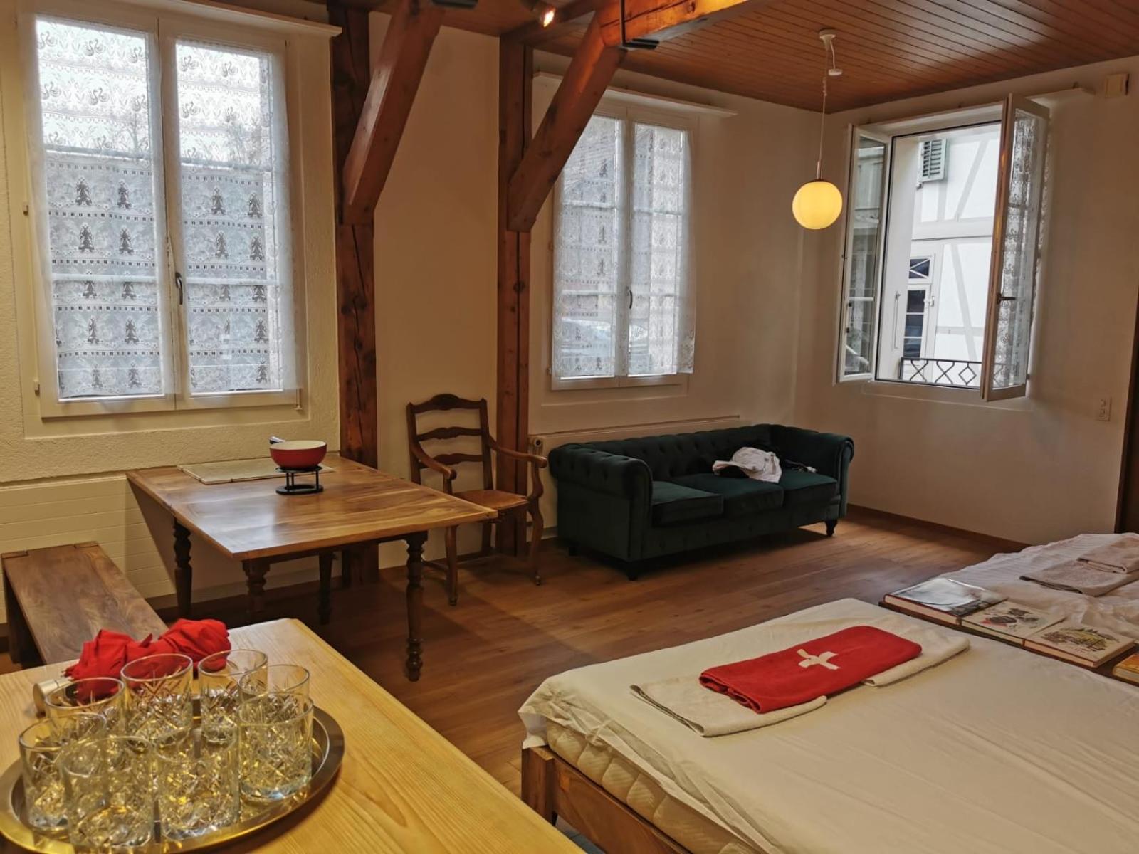 Simple Studio 36m2 in the Center of Burgdorf private Parking SMALL BATHROOM