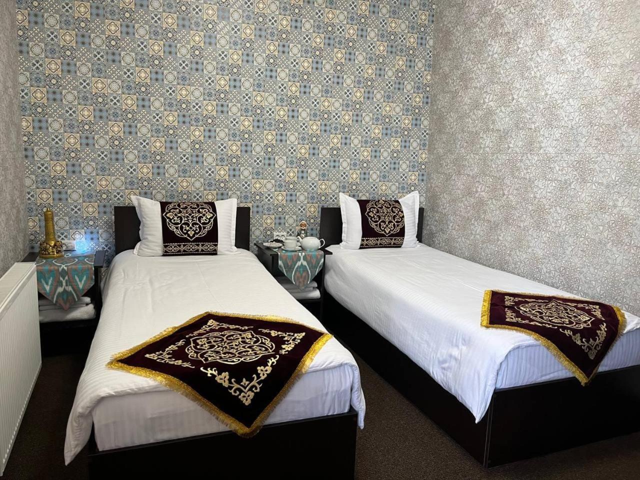 Old Safari Golden Location Guest house with Laundry Service