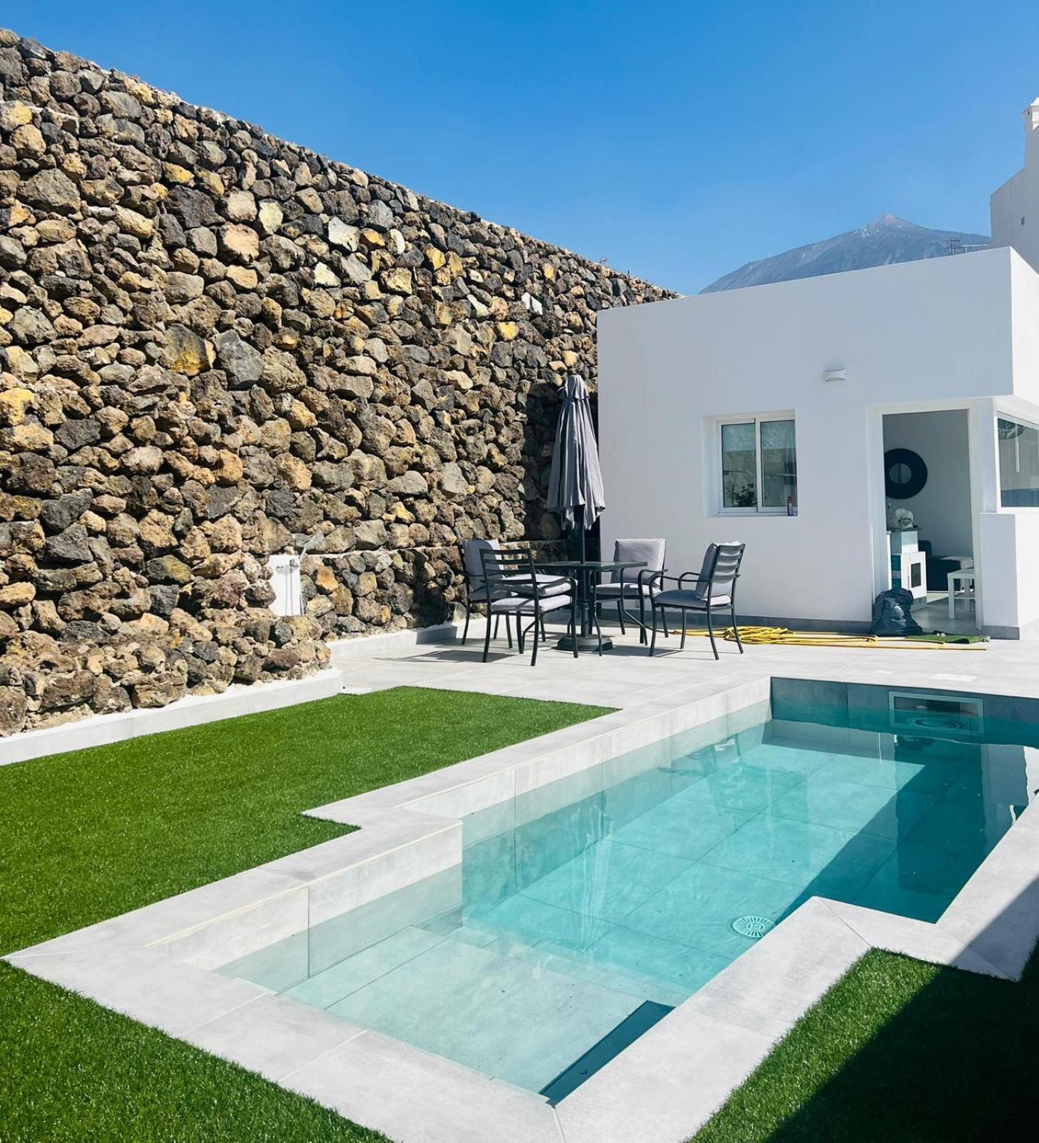 Hotel Mireya home - Image 1