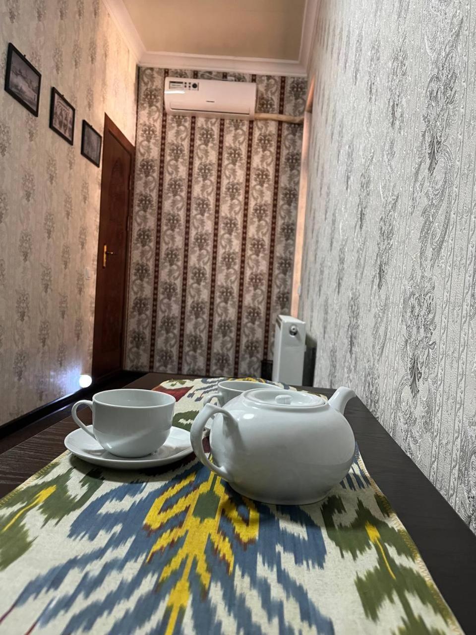 Old Safari Golden Location Guest house with Laundry Service