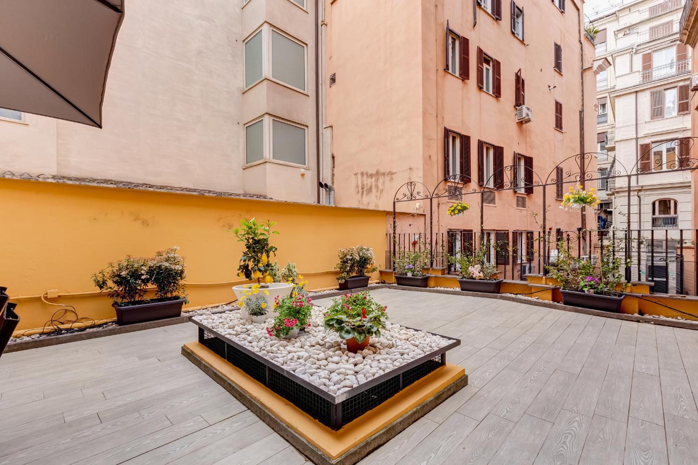 SPANISH GARDEN