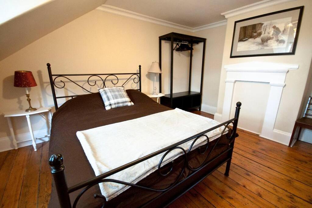 Heritage Townhouse in Downtown Halifax