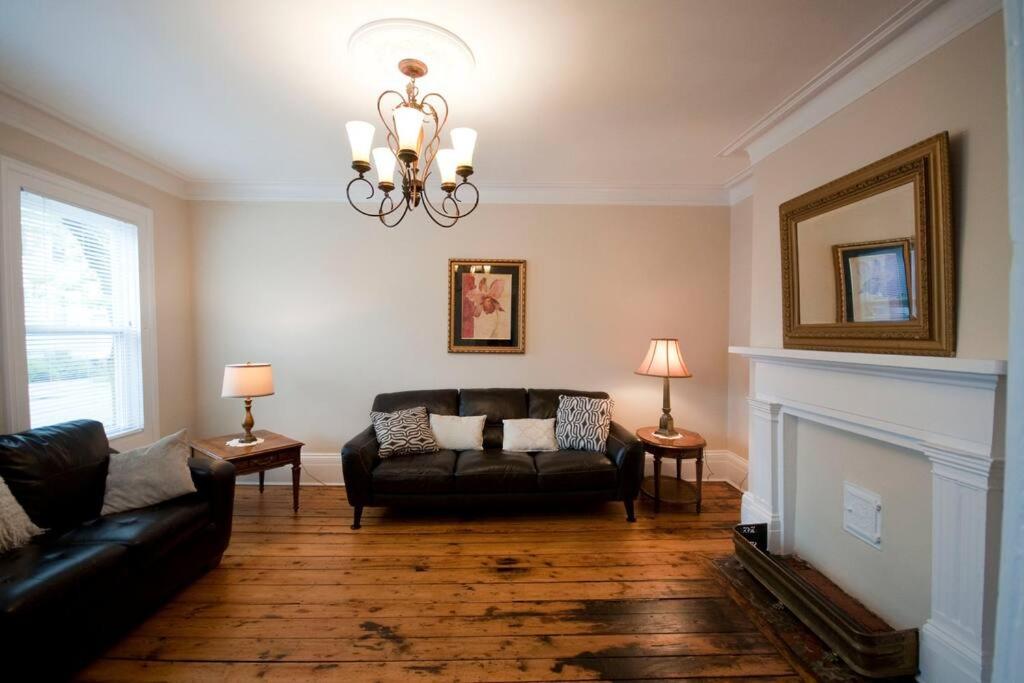 Heritage Townhouse in Downtown Halifax