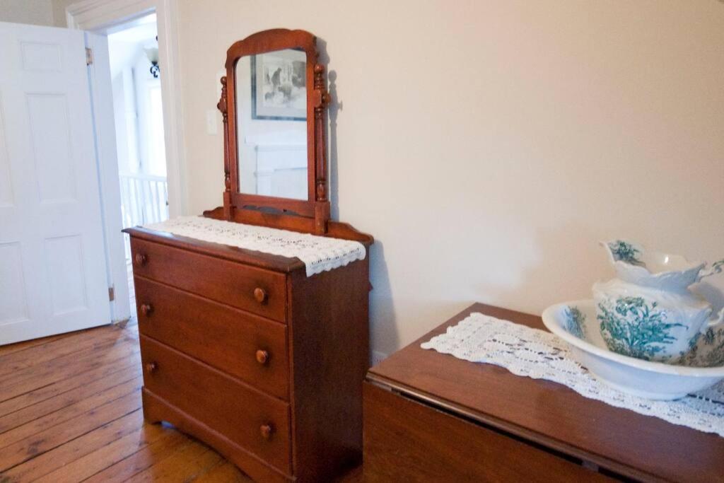 Heritage Townhouse in Downtown Halifax