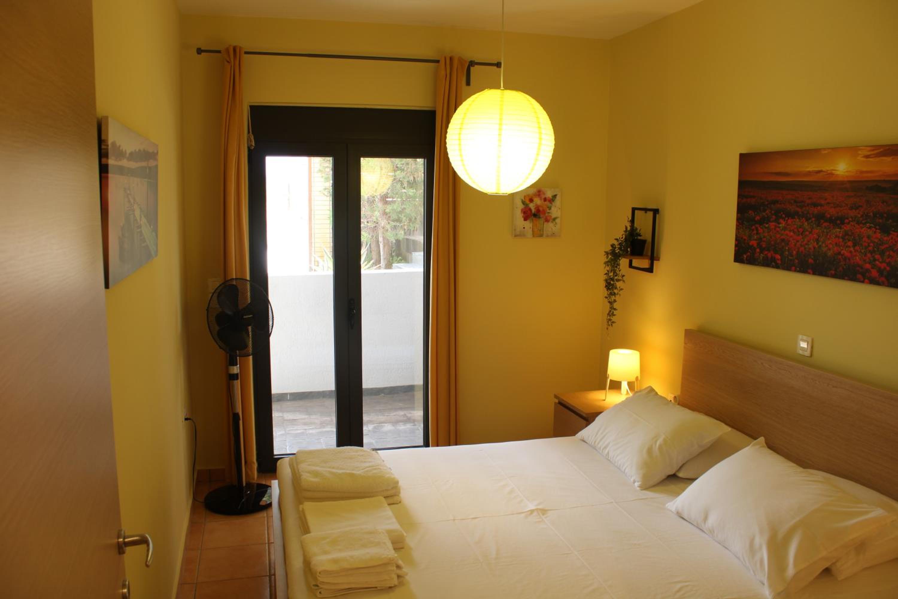 T&A Apartment,near the sea. view 3