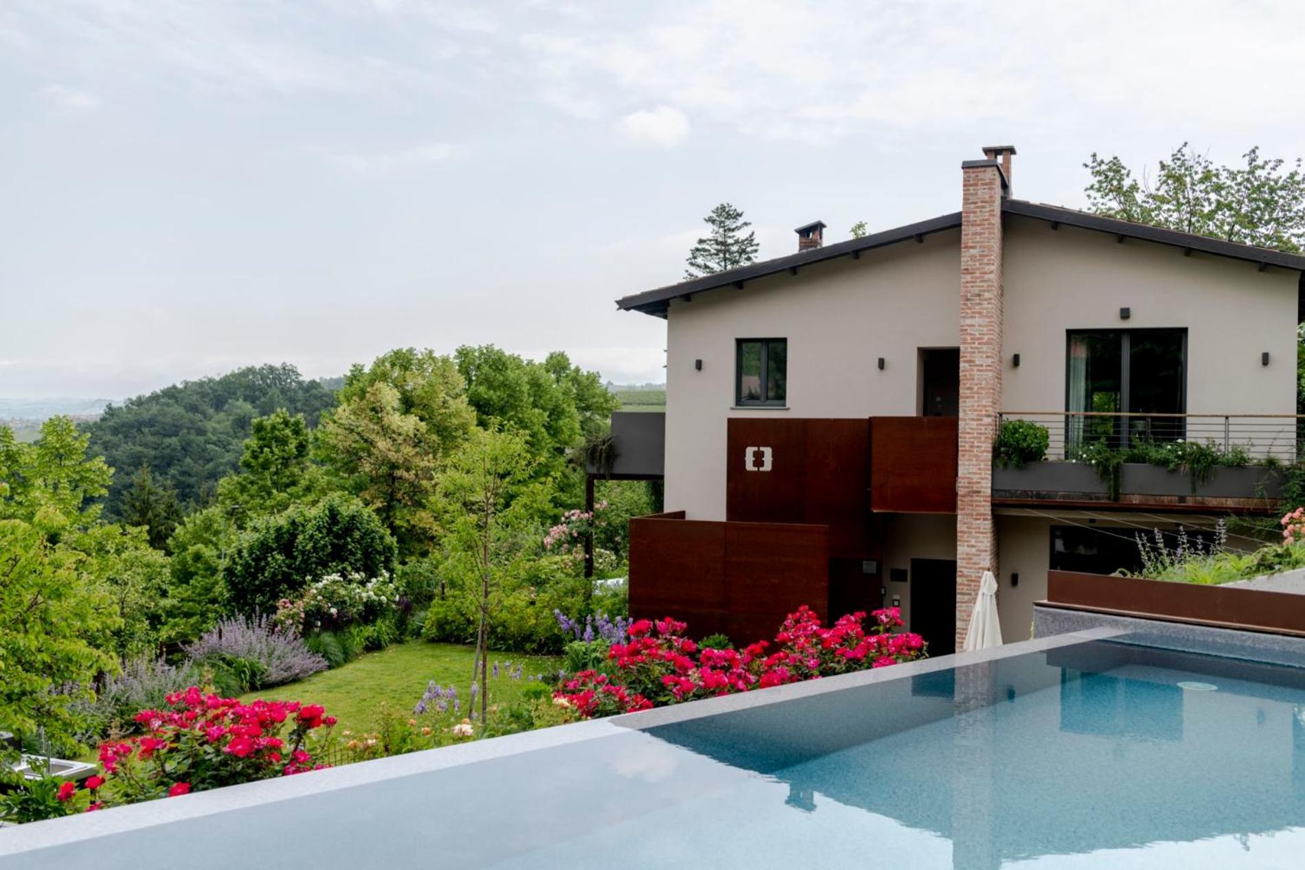Hotel Villa Carla Suites in Barolo - Image 1