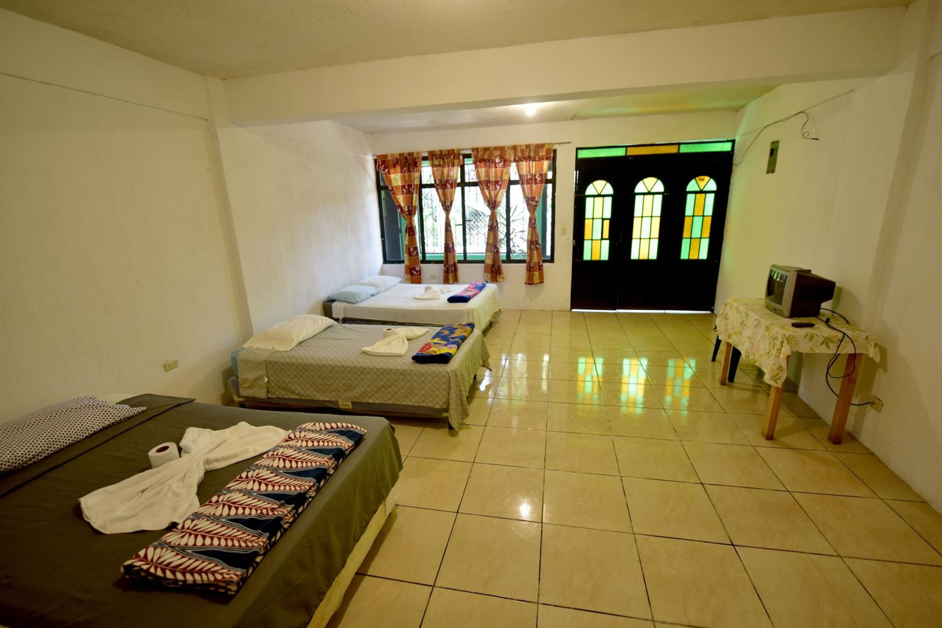 CASA EL ROBLE