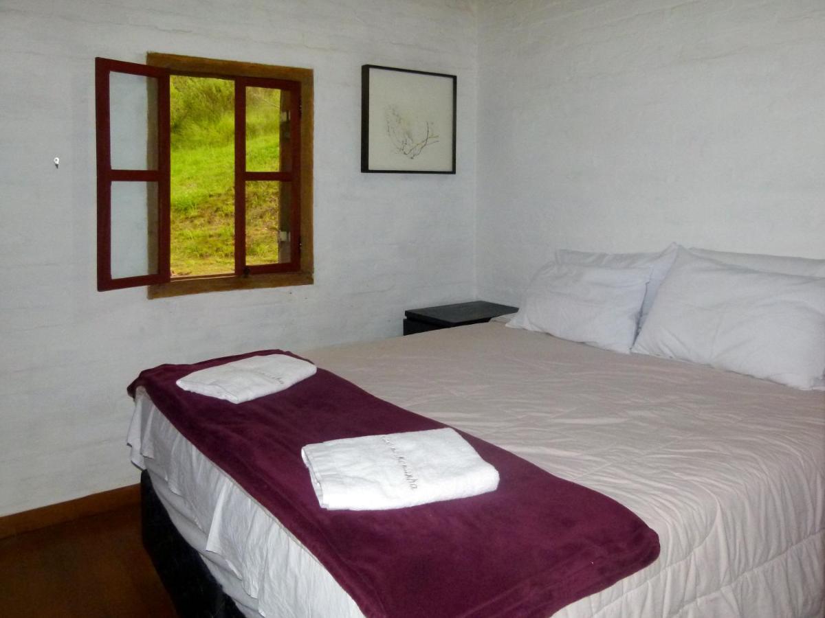Casa ecológica na montanha com vista para o vale