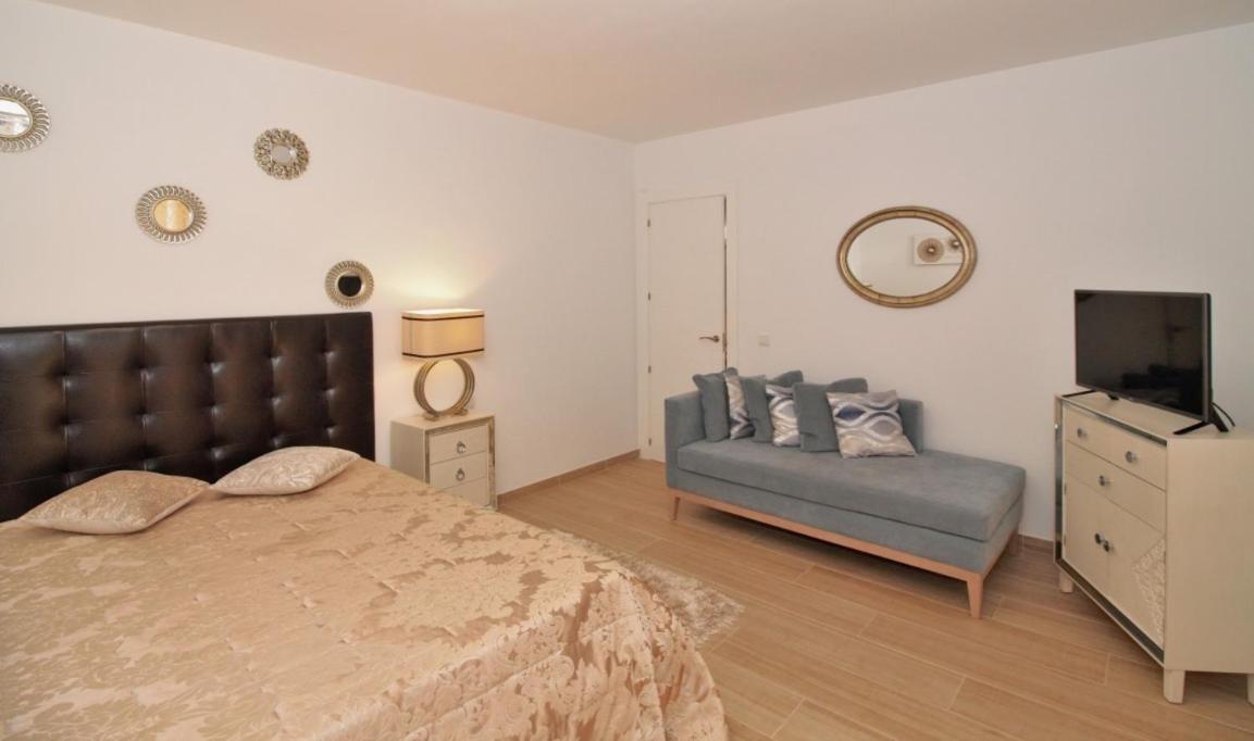 Marbella Villa Sea View 10 Bedrooms view 3