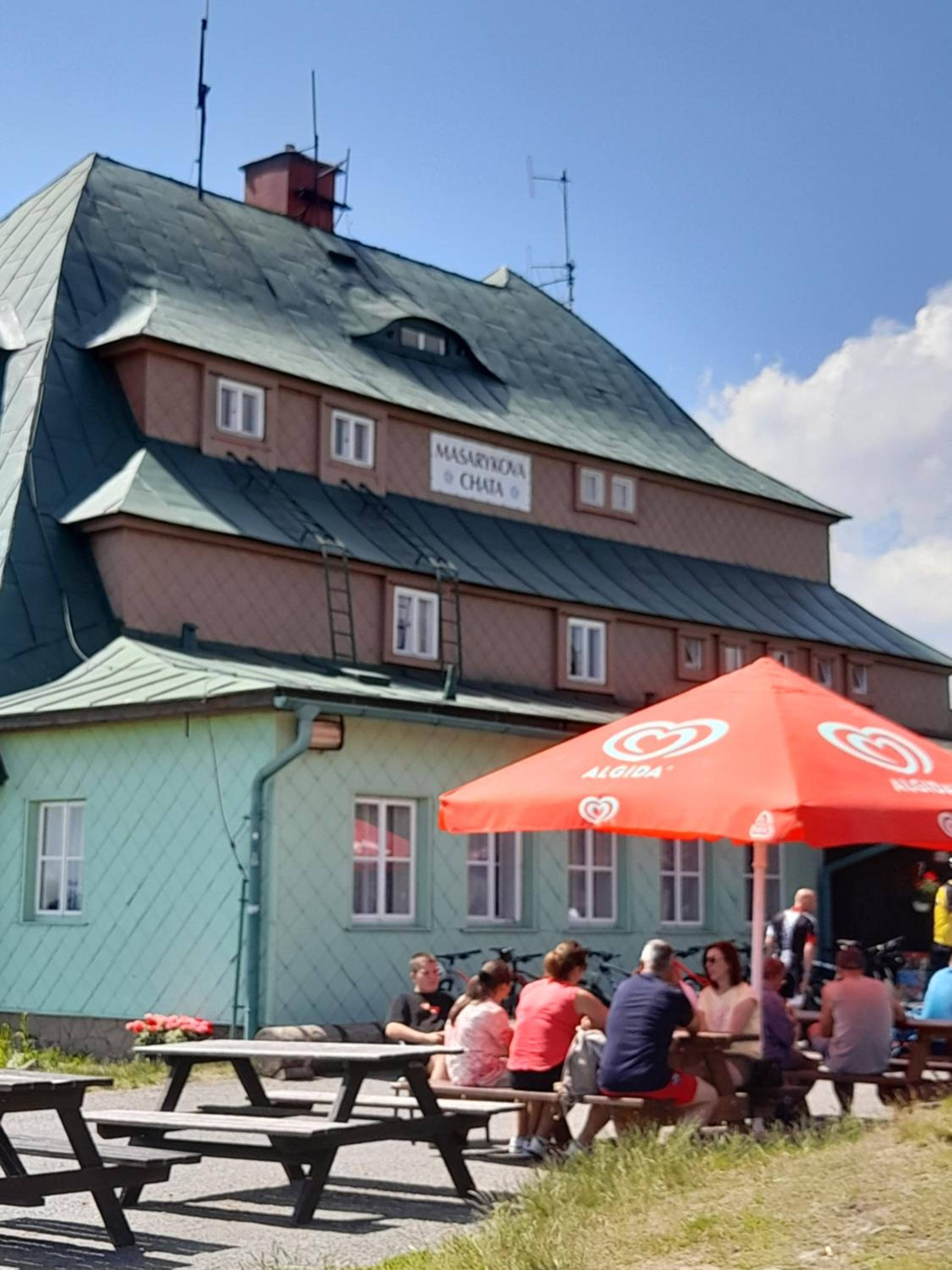 Roubenka Mlýn u skály Deštné v Orlických horách volné termíny 5 bytů