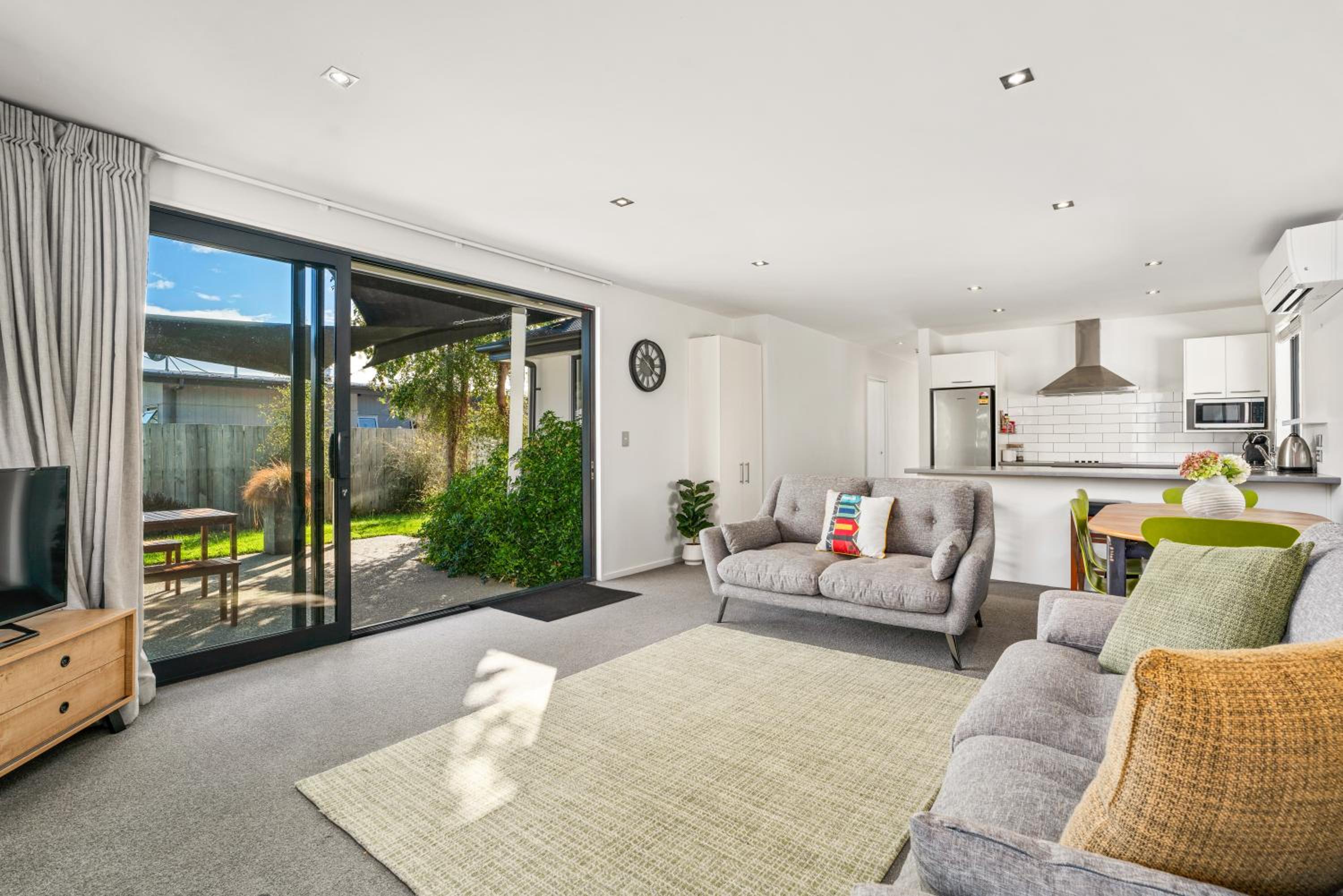Relax on Snowberry - Wanaka Holiday Home view 3
