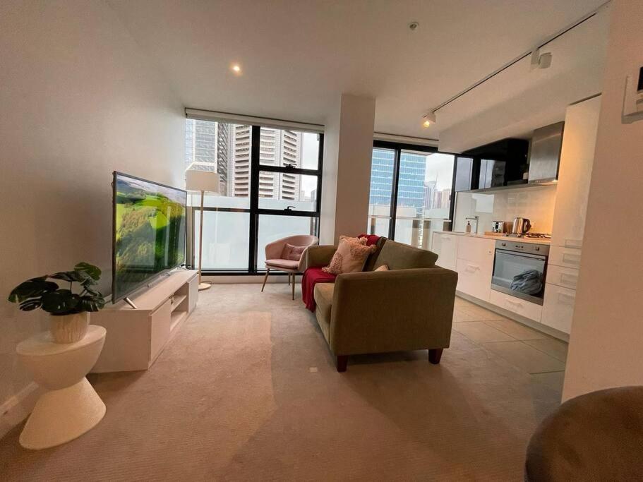 City Haven with Breathtaking Views