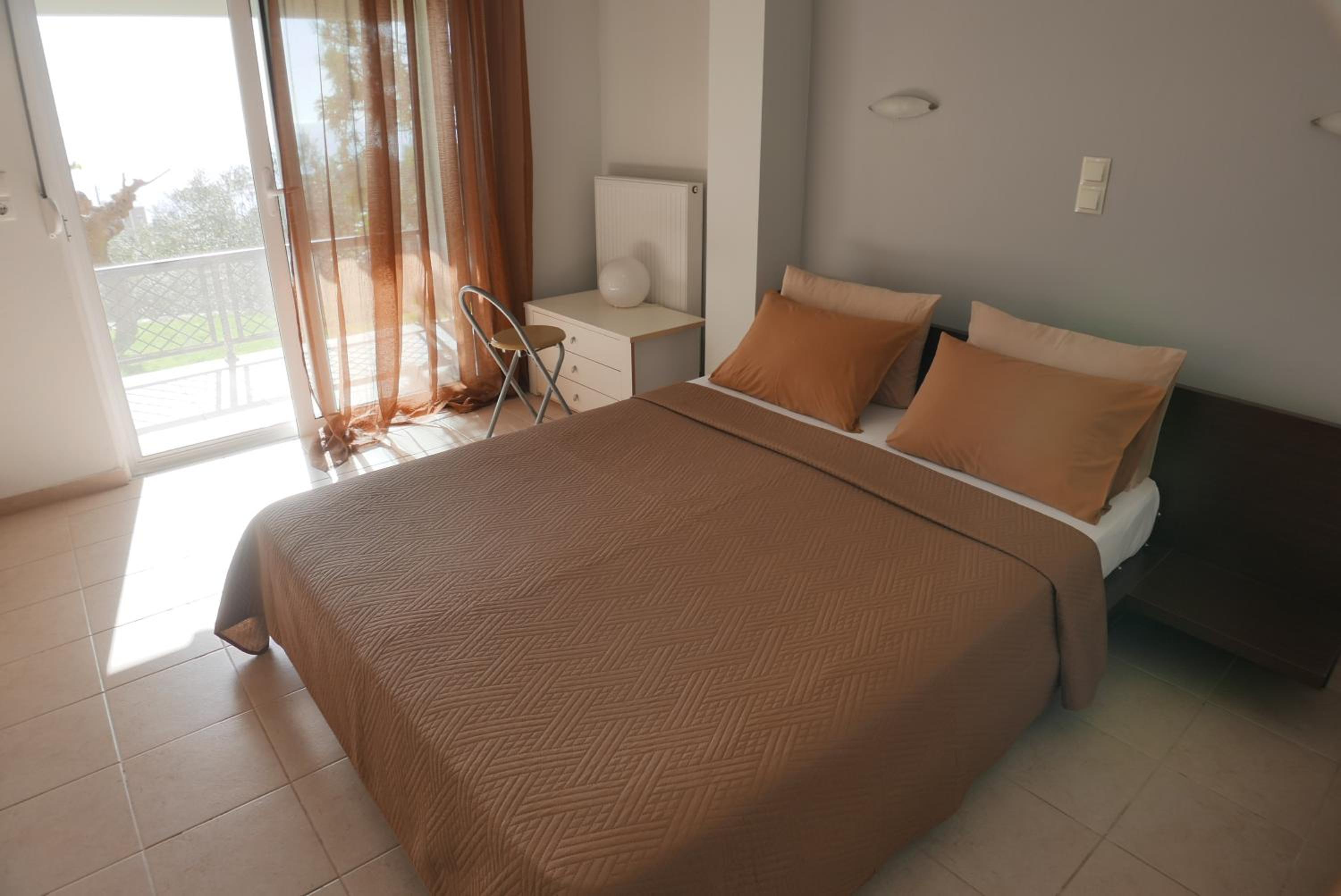 Renting House GALINI view 5