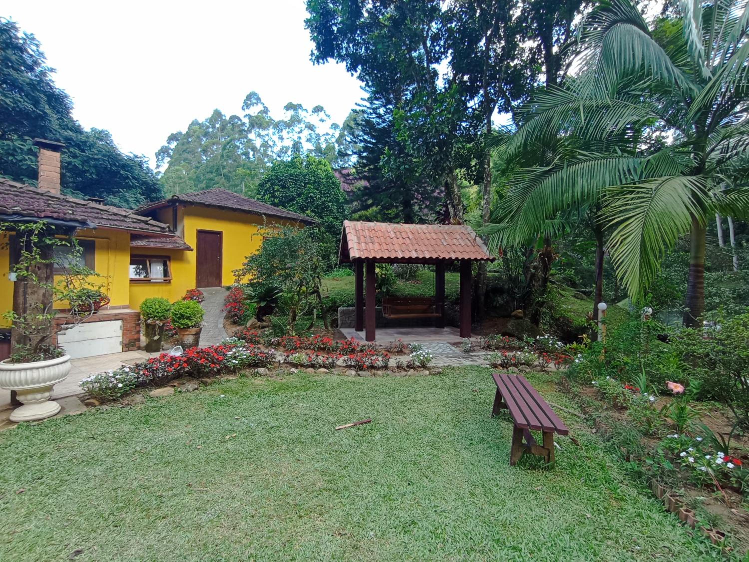 Sitio Recanto da Paz Chalés - casa e chalé para temporada