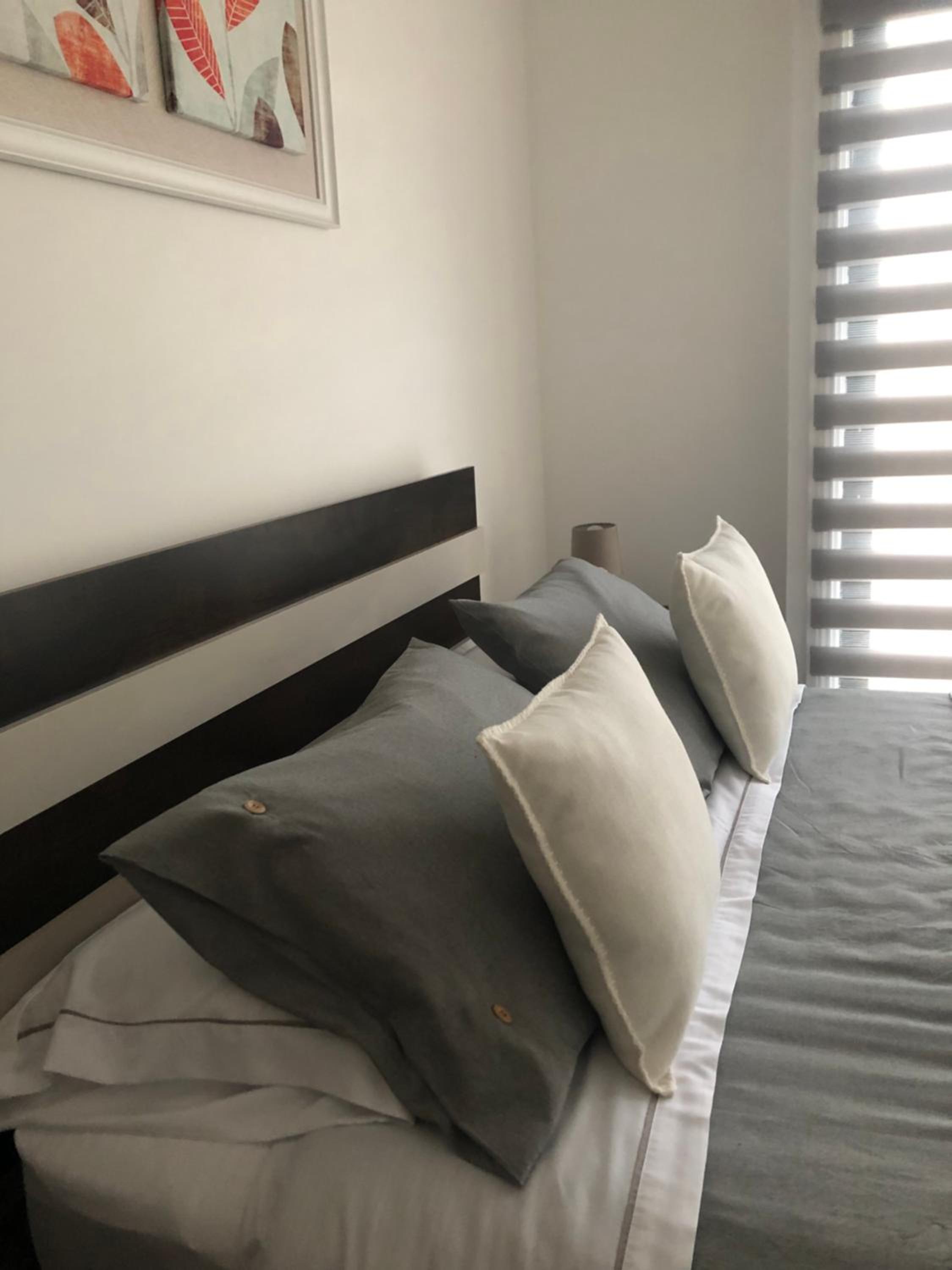 Departamento Los Canelos, a metros de Avenida Las Industrias- Incluye, NETFLIX DirecTV aire acondicionado, Internet