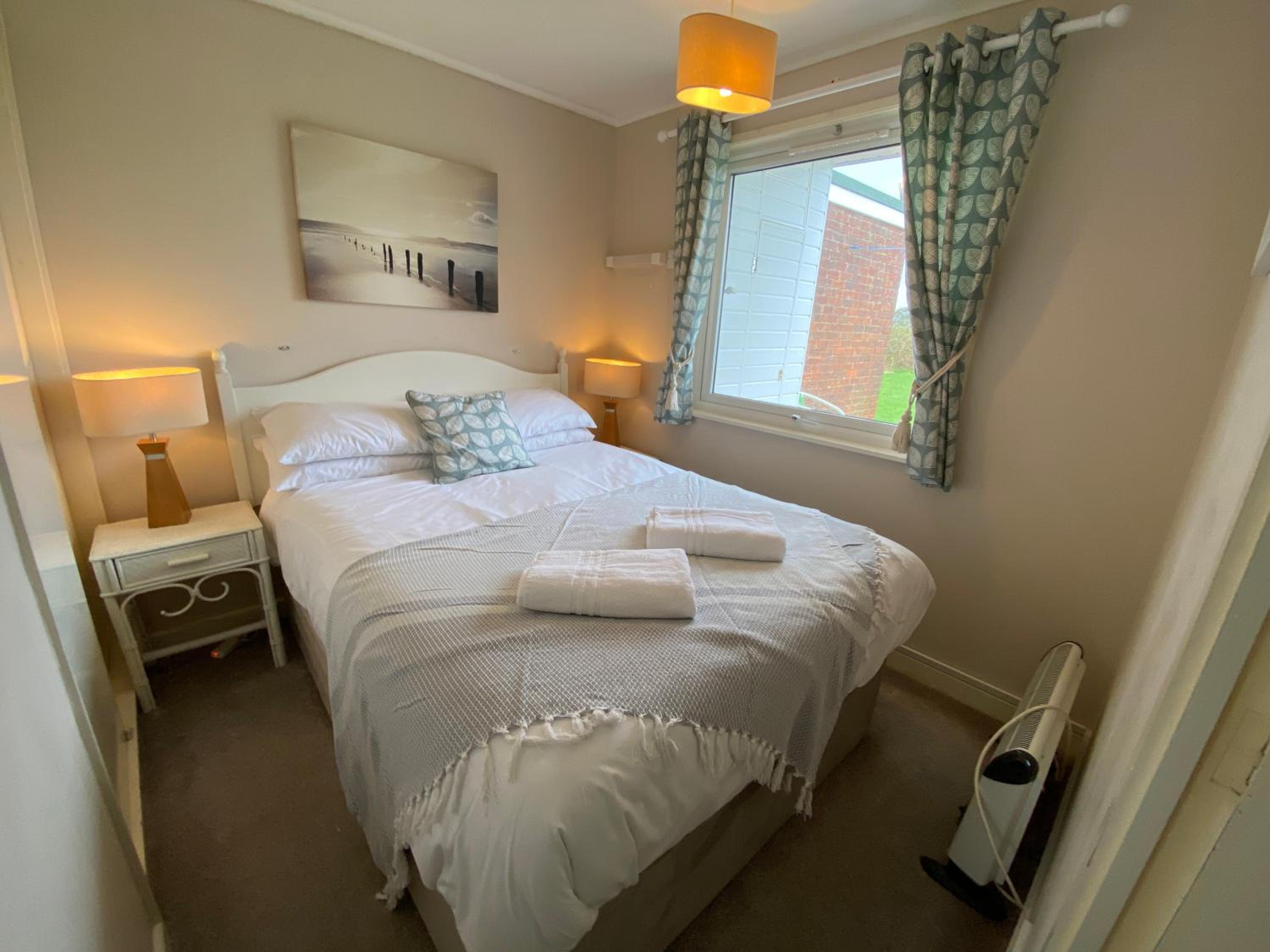 East Coast Chalets 300 Dog friendly at California Sands view 4