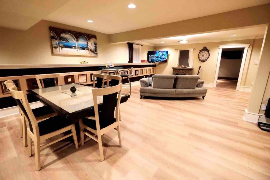 Tranquil And Spacious suite in Anmore