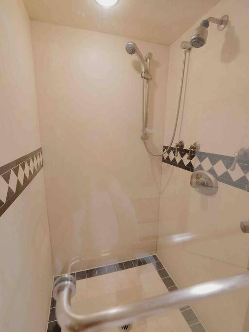 Tranquil And Spacious suite in Anmore