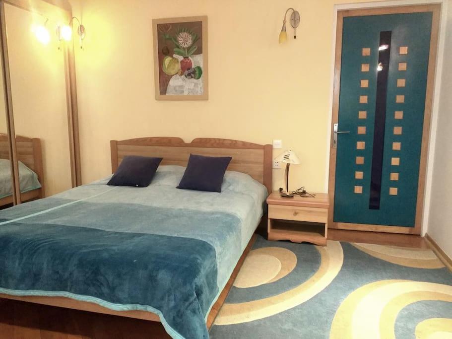 Sea View Apartment in the Center of Baku!
