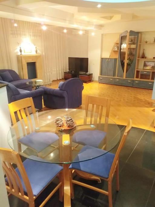 Sea View Apartment in the Center of Baku!