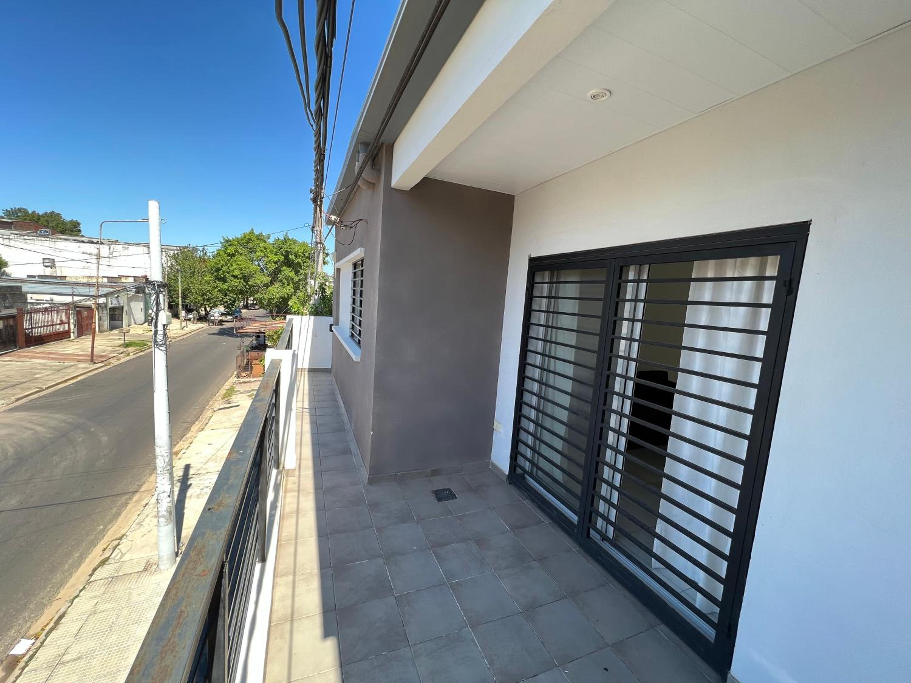 Apart H&L CON BALCON Y PARRILLA