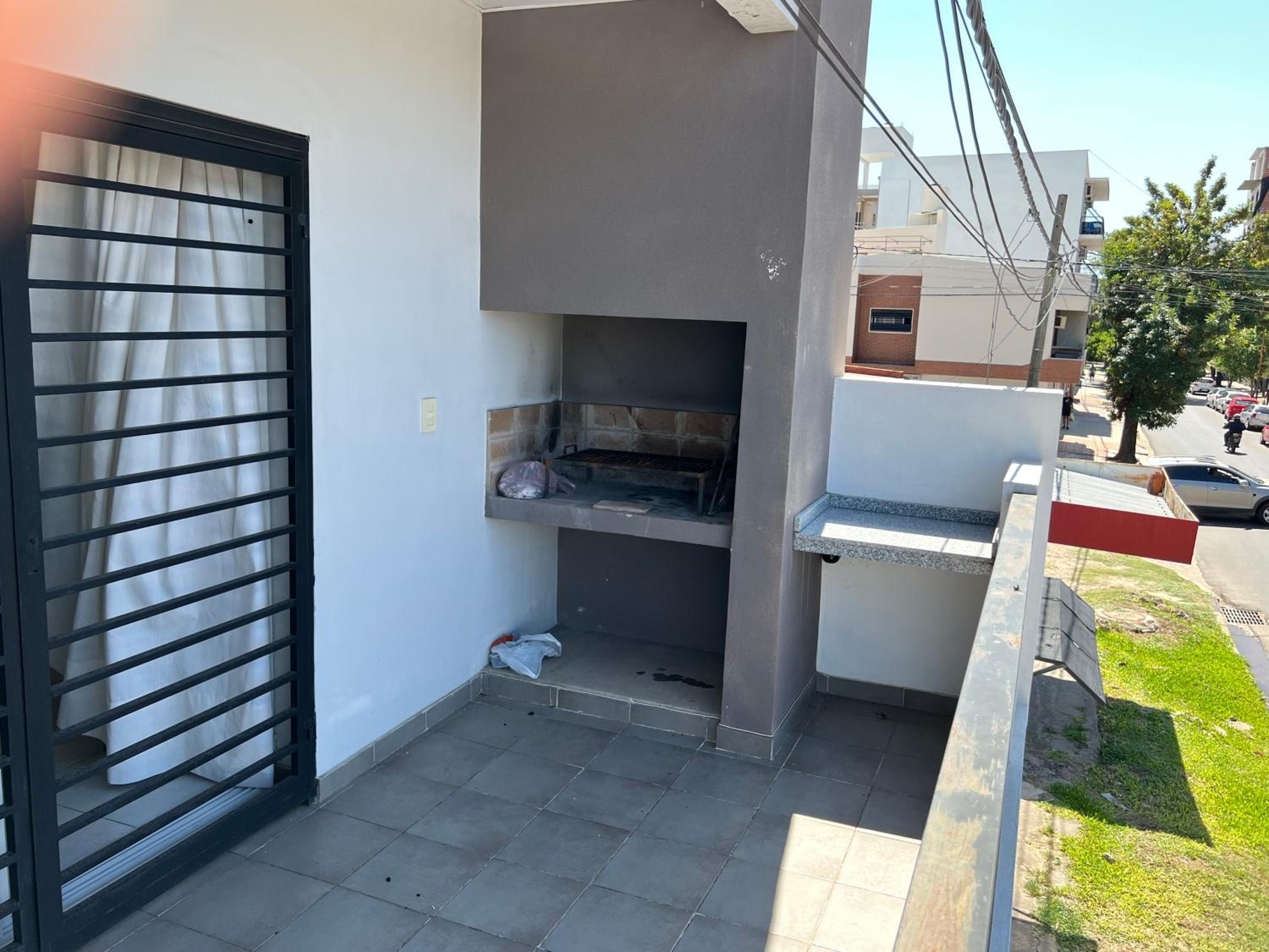 Apart H&L CON BALCON Y PARRILLA