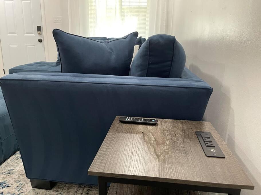 Four Bedroom Home Near Hartsfield Jackson Airport view 5