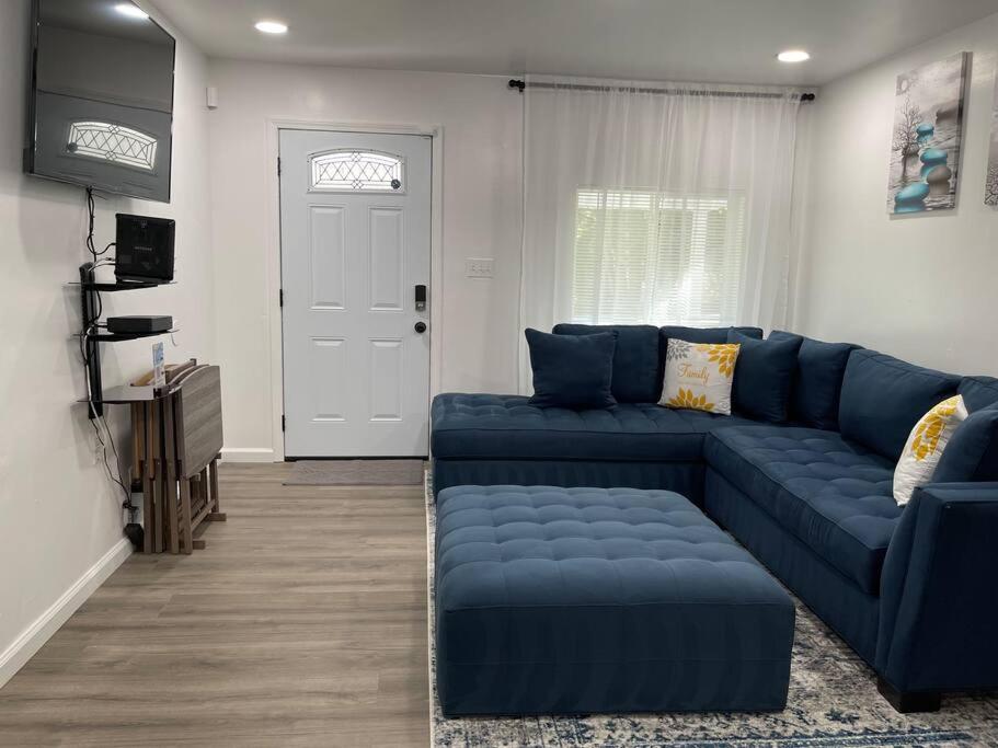 Four Bedroom Home Near Hartsfield Jackson Airport view 4