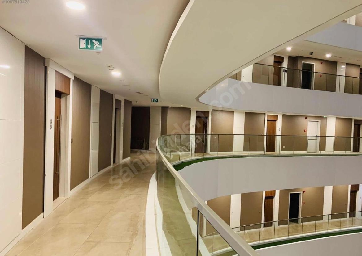 Luxe Residance in International financial Center, close to watergarden mall