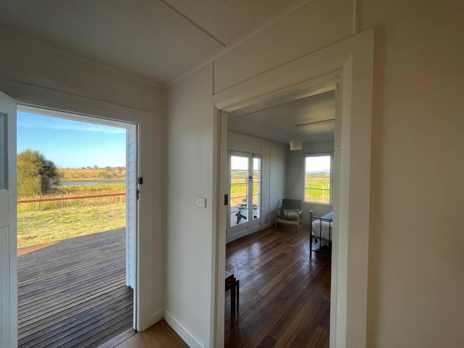 Pip's Place - Lisdillon - Waterfront