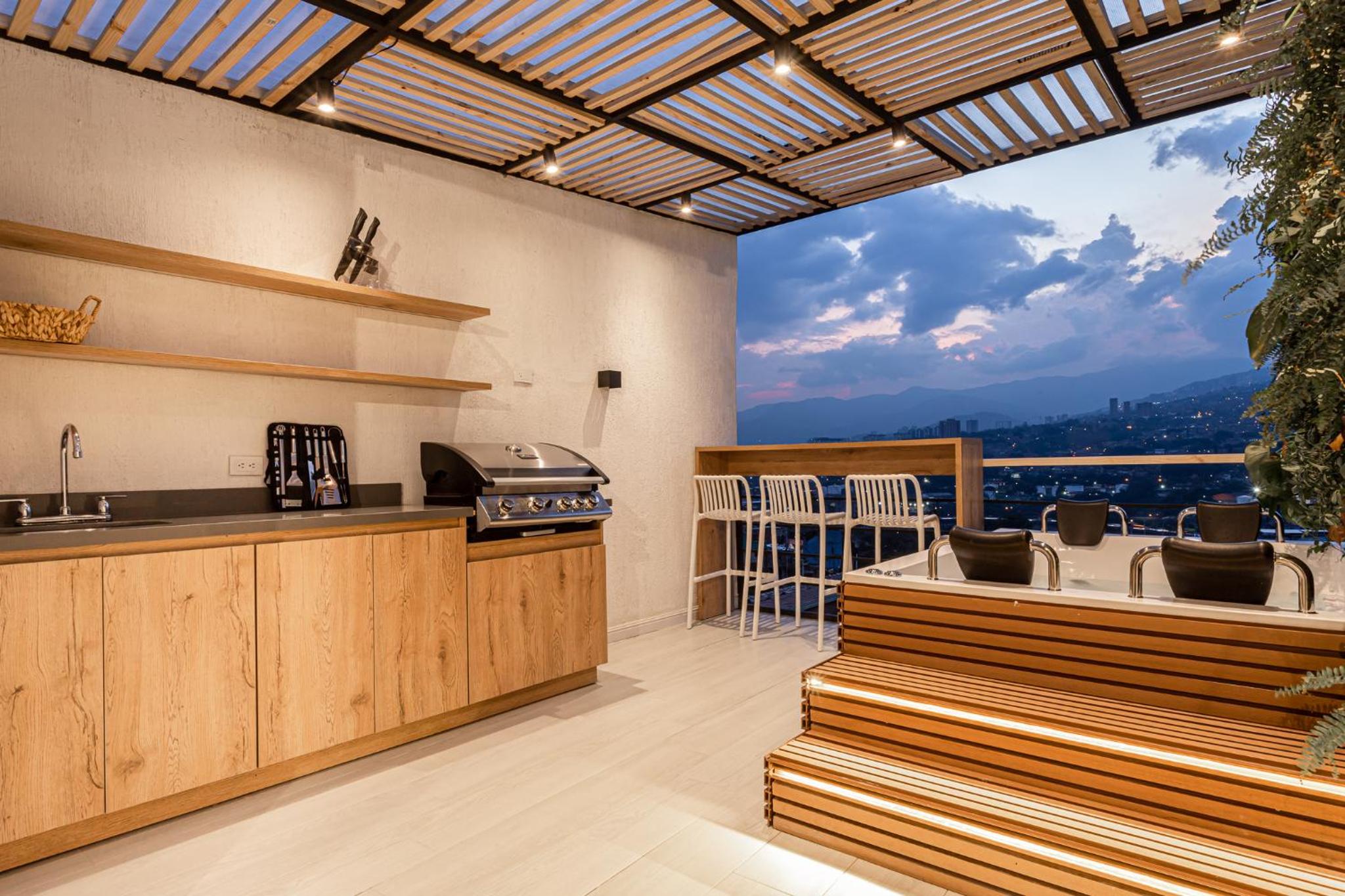 Jacuzzi Privado, Casa de Lujo Norte Medellin