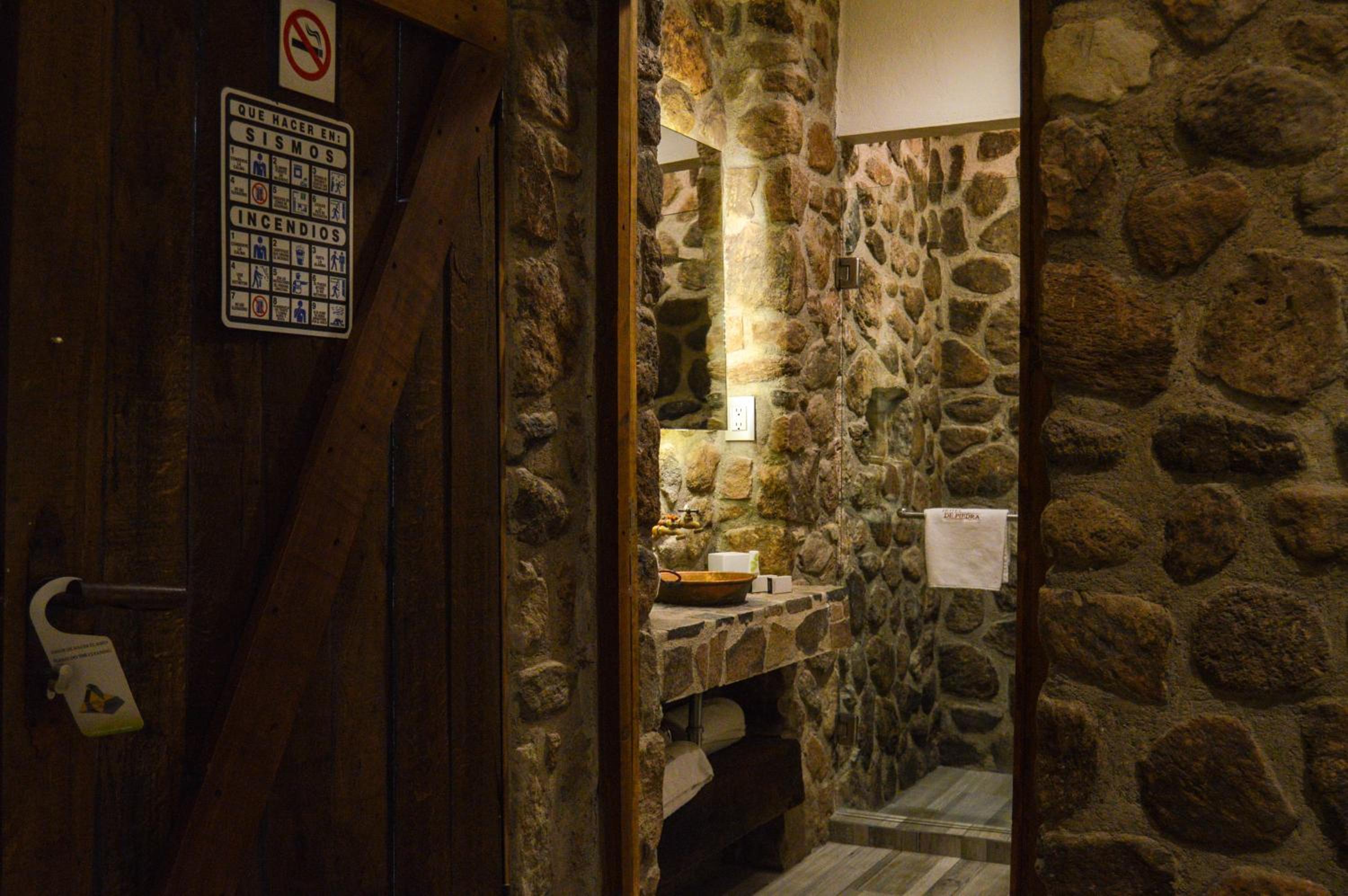 Hotel de Piedra 105