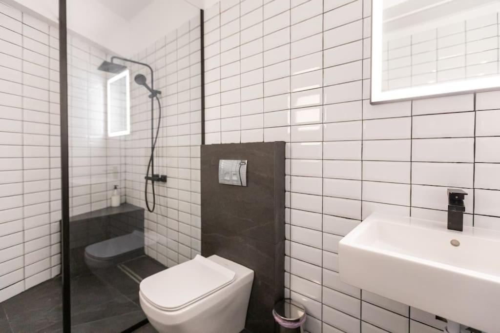 Sea View City Centre 3bed Apartment