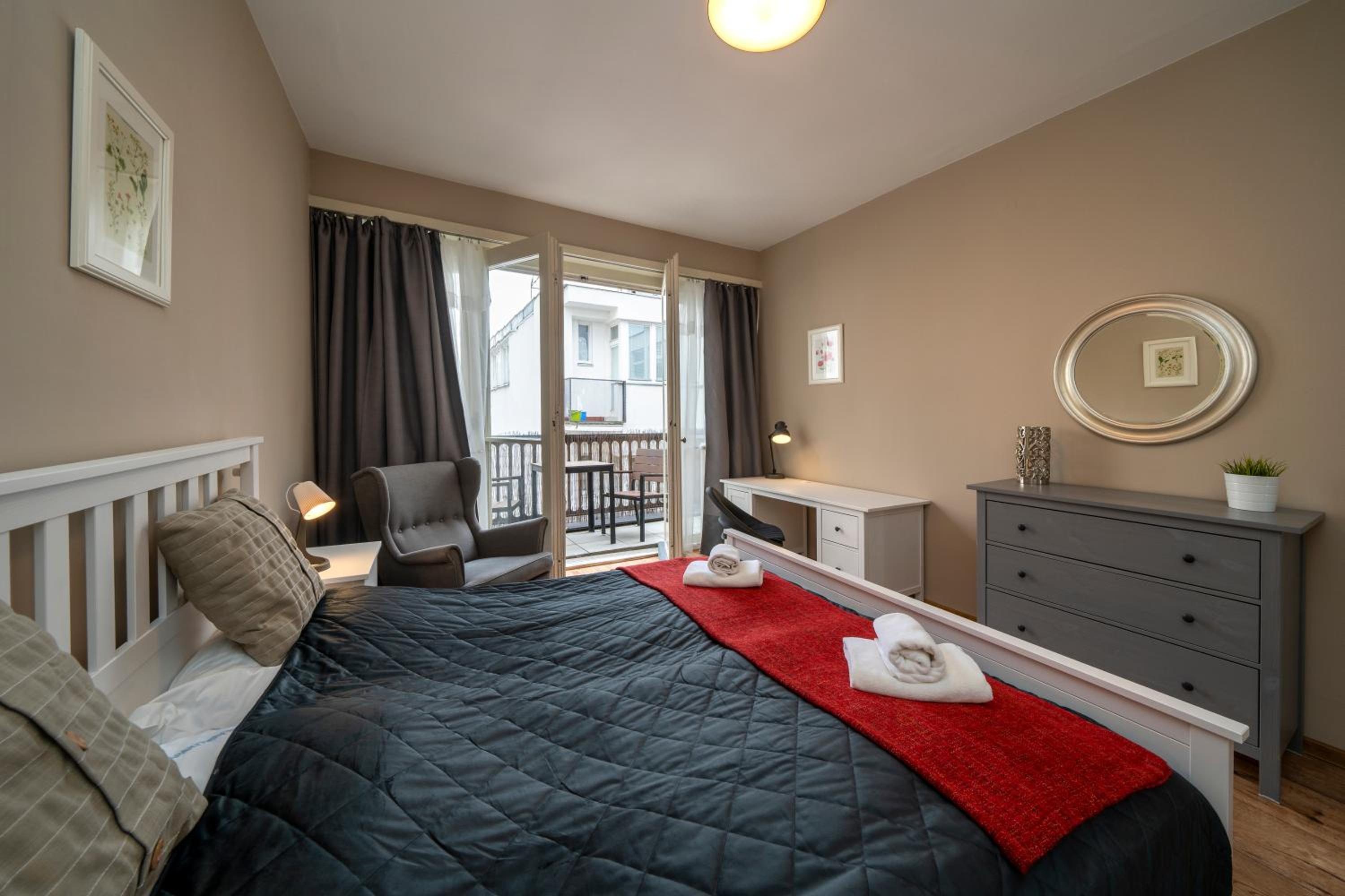 New Town - Apple Apartments