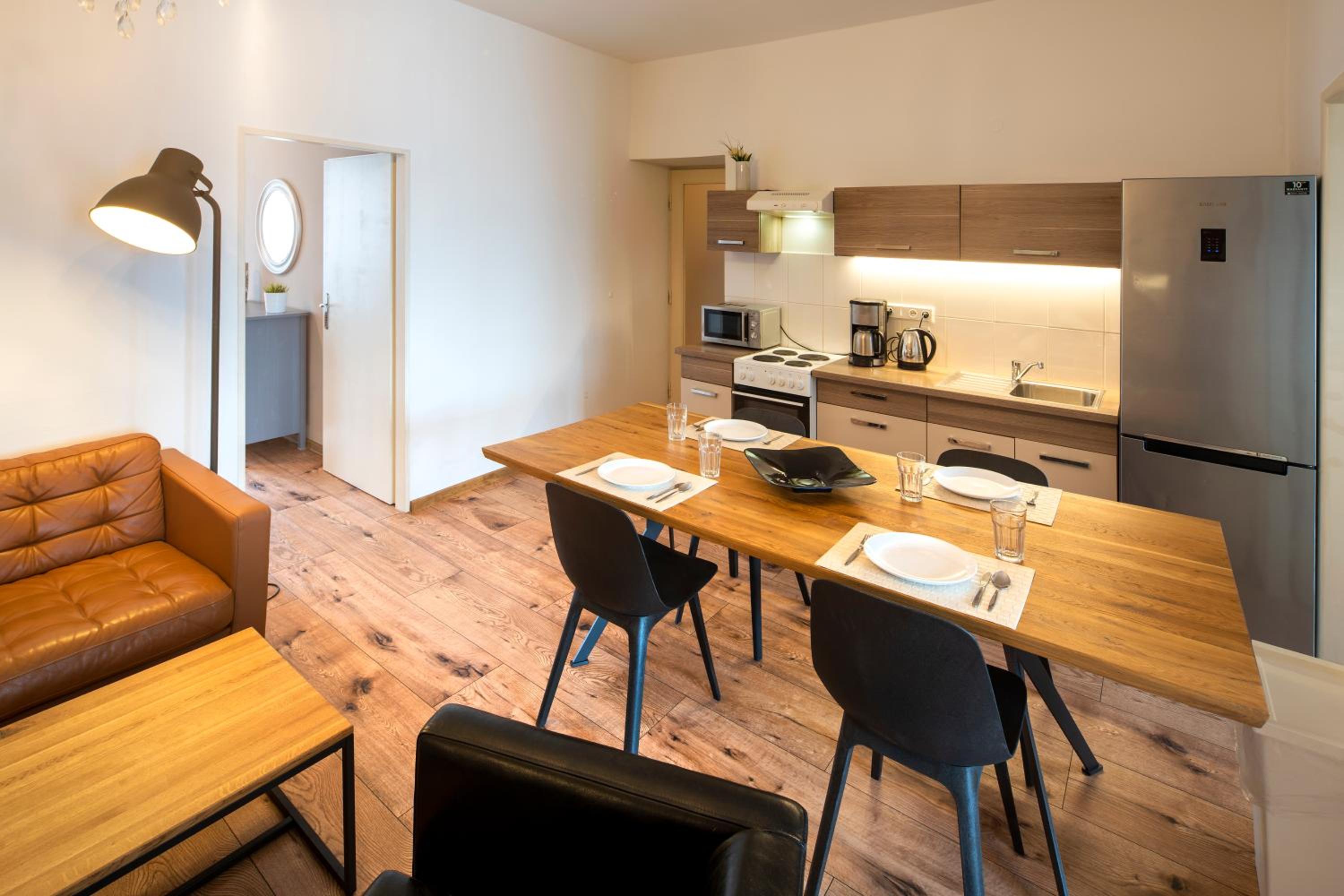 New Town - Apple Apartments
