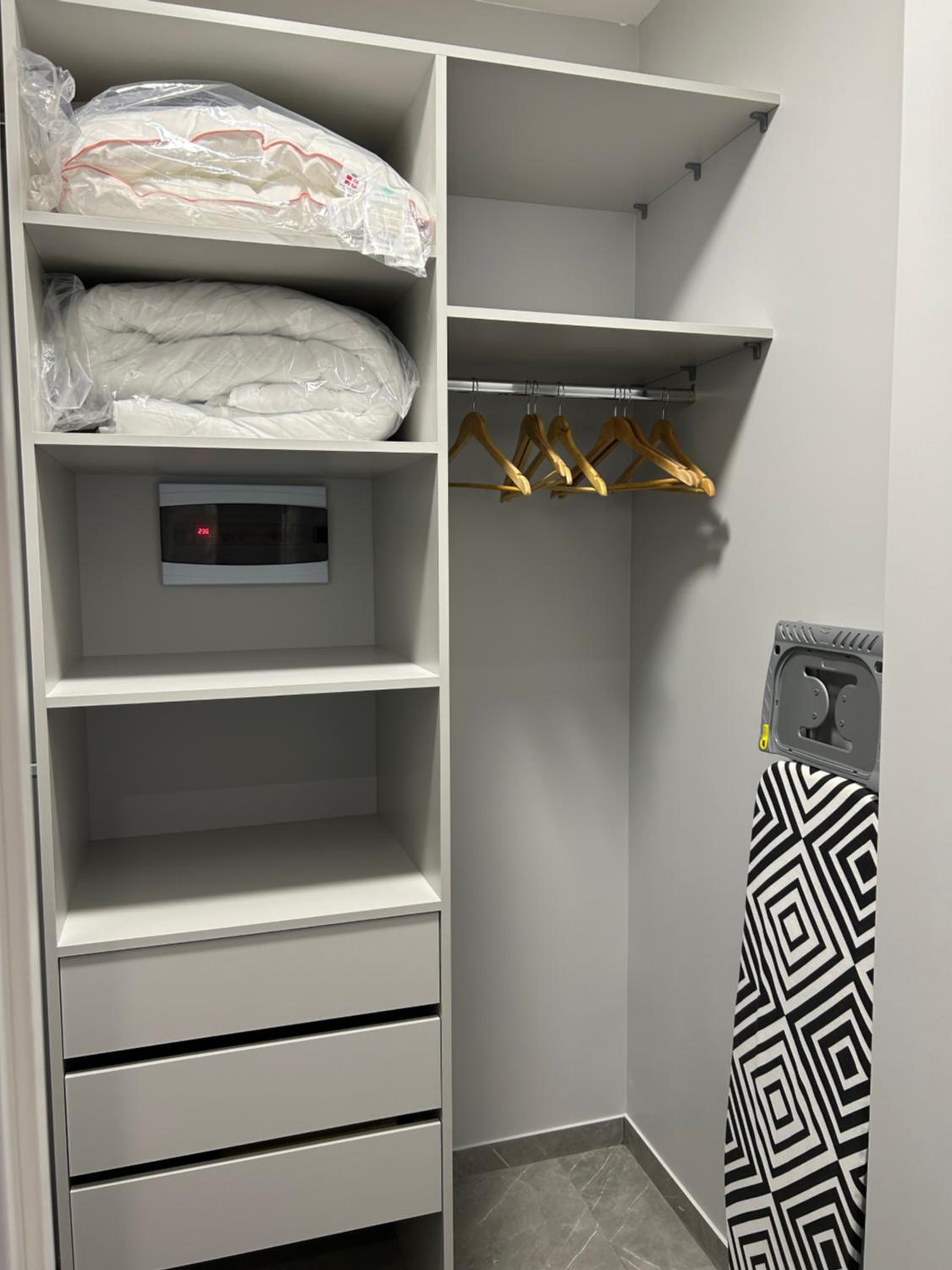 EAvalonRestApartment