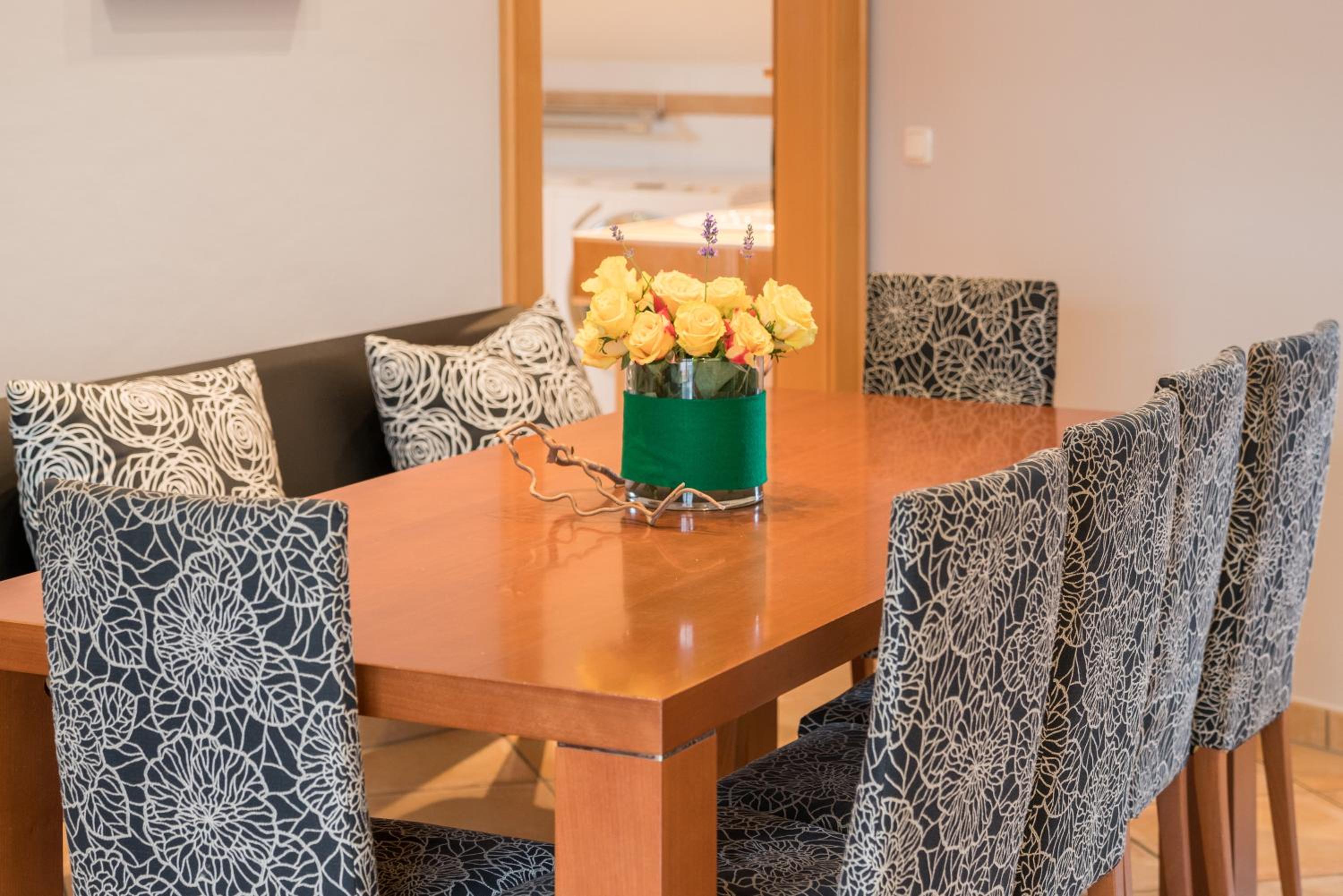 Salzburg Vacations - Holiday Apartments by Das Grune Hotel zur Post - 100 BIO Villa Ceconi - Property Image 77